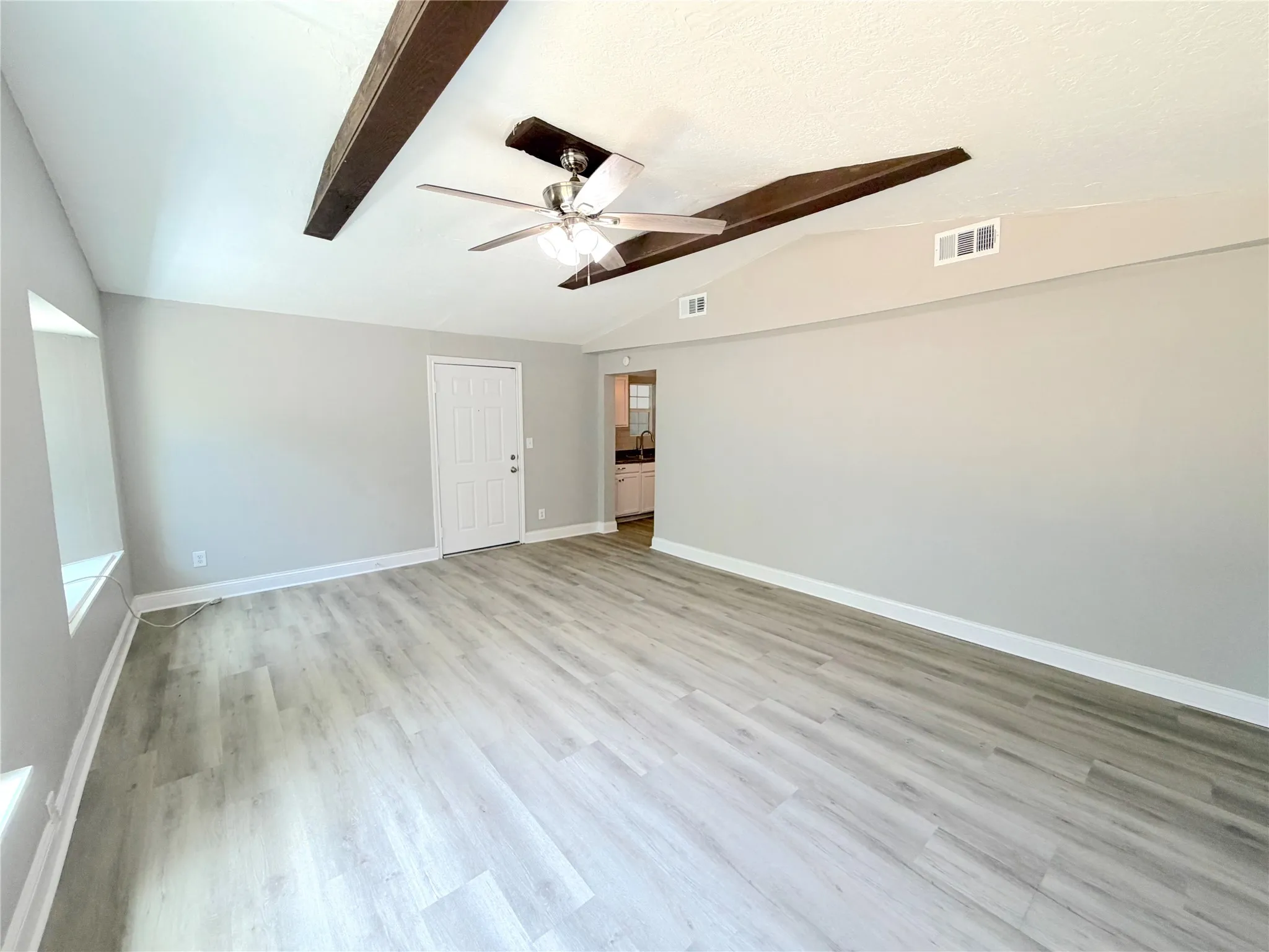 Single Family Residence For Sale in Grayson County , 1508 N Hoard Avenue, Sherman, Texas 75090, 3 Bedroom, 1 Bathroom, Garage spaces, 1,200 Sqft, built in 1950, mls#21321036, Real Estate Agent in Sherman, Homes For Sale in Grayson county, Homes For Sale in Sherman, Realtor in Sherman Texas, Real Estate Brokerage Independent Realty Texas, Luminita Cordes Realtor
