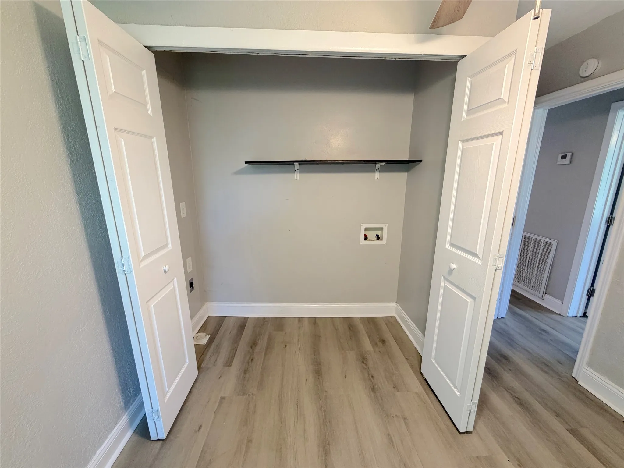 Single Family Residence For Sale in Grayson County , 1508 N Hoard Avenue, Sherman, Texas 75090, 3 Bedroom, 1 Bathroom, Garage spaces, 1,200 Sqft, built in 1950, mls#21321036, Real Estate Agent in Sherman, Homes For Sale in Grayson county, Homes For Sale in Sherman, Realtor in Sherman Texas, Real Estate Brokerage Independent Realty Texas, Luminita Cordes Realtor