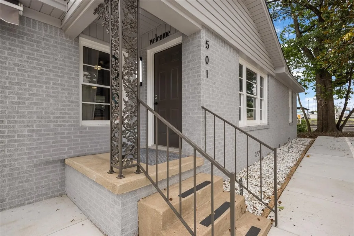 Office For Sale in Smith County , 501 N Main Street, Lindale, Texas 75771, 0, 0, Garage spaces, 0 Sqft, built in 1964, mls#21315954, Real Estate Agent in Lindale, Homes For Sale in Smith county, Homes For Sale in Lindale, Realtor in Lindale Texas, Real Estate Brokerage Independent Realty Texas, Luminita Cordes Realtor