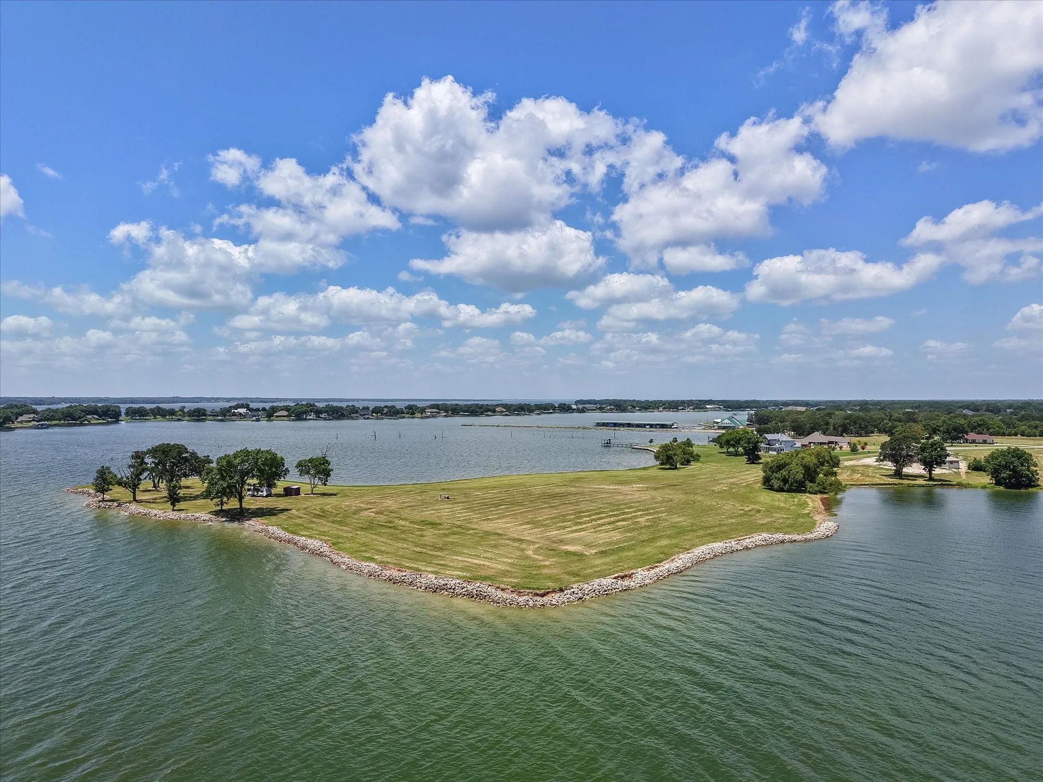 Unimproved Land For Sale in Navarro County , Lot 18a Moonlight Point, Corsicana, Texas 75109, 0, 0, Garage spaces, 0 Sqft, built in 0, Price $1,295,000, mls#21319933, Real Estate Agent in Corsicana, Homes For Sale in Navarro county, Homes For Sale in Corsicana, Realtor in Corsicana Texas, Real Estate Brokerage Independent Realty Texas, Luminita Cordes Realtor