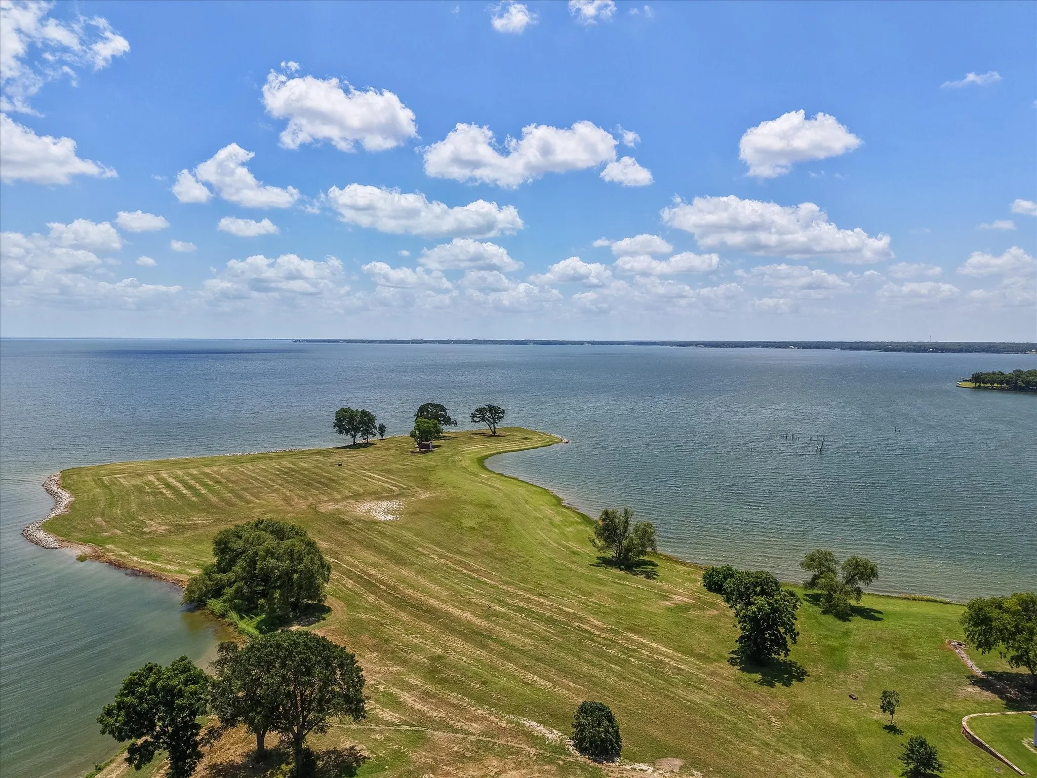 Unimproved Land For Sale in Navarro County , Lot 18a Moonlight Point, Corsicana, Texas 75109, 0, 0, Garage spaces, 0 Sqft, built in 0, Price $1,295,000, mls#21319933, Real Estate Agent in Corsicana, Homes For Sale in Navarro county, Homes For Sale in Corsicana, Realtor in Corsicana Texas, Real Estate Brokerage Independent Realty Texas, Luminita Cordes Realtor