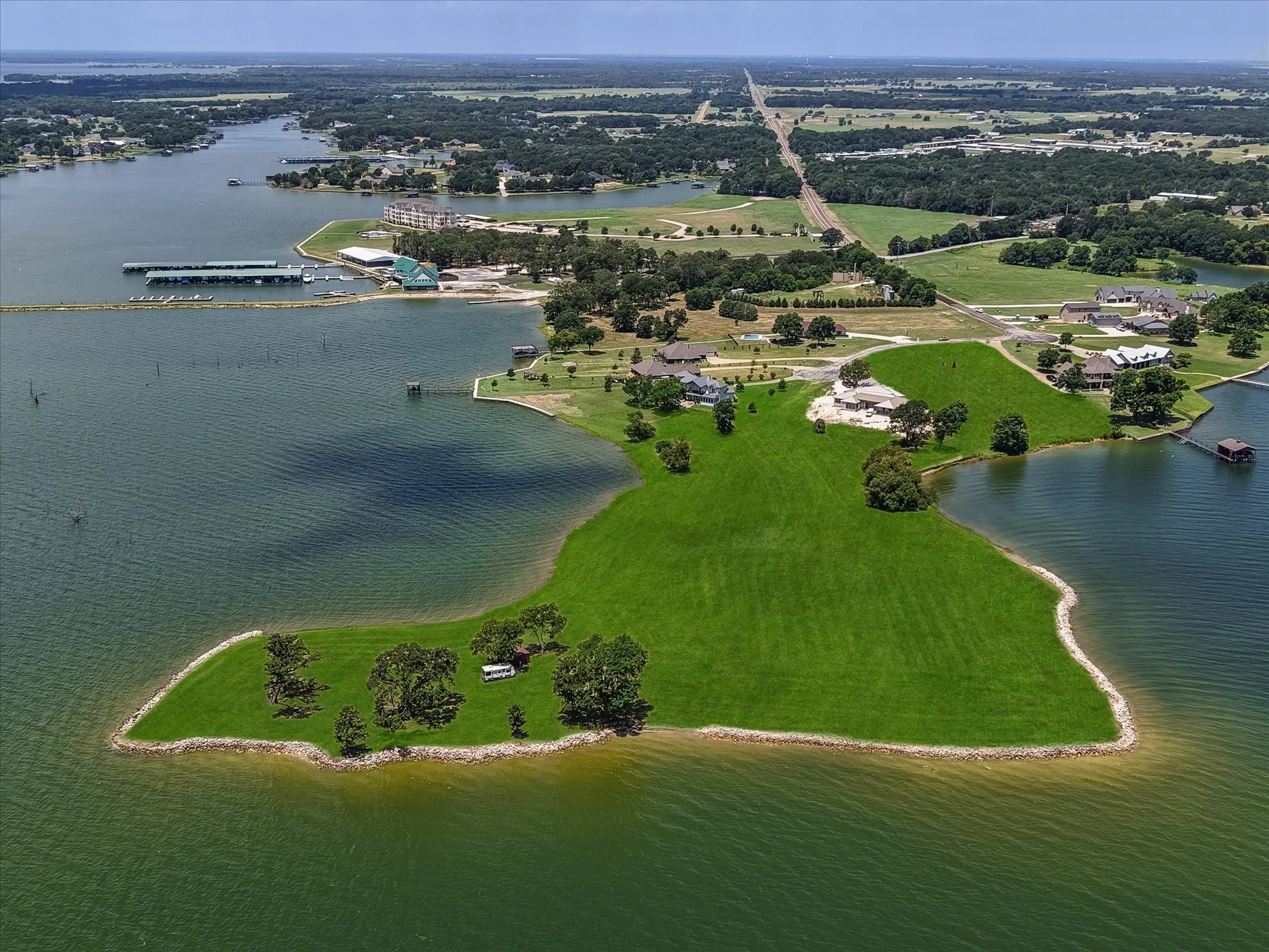 Unimproved Land For Sale in Navarro County , Lot 18a Moonlight Point, Corsicana, Texas 75109, 0, 0, Garage spaces, 0 Sqft, built in 0, Price $1,295,000, mls#21319933, Real Estate Agent in Corsicana, Homes For Sale in Navarro county, Homes For Sale in Corsicana, Realtor in Corsicana Texas, Real Estate Brokerage Independent Realty Texas, Luminita Cordes Realtor