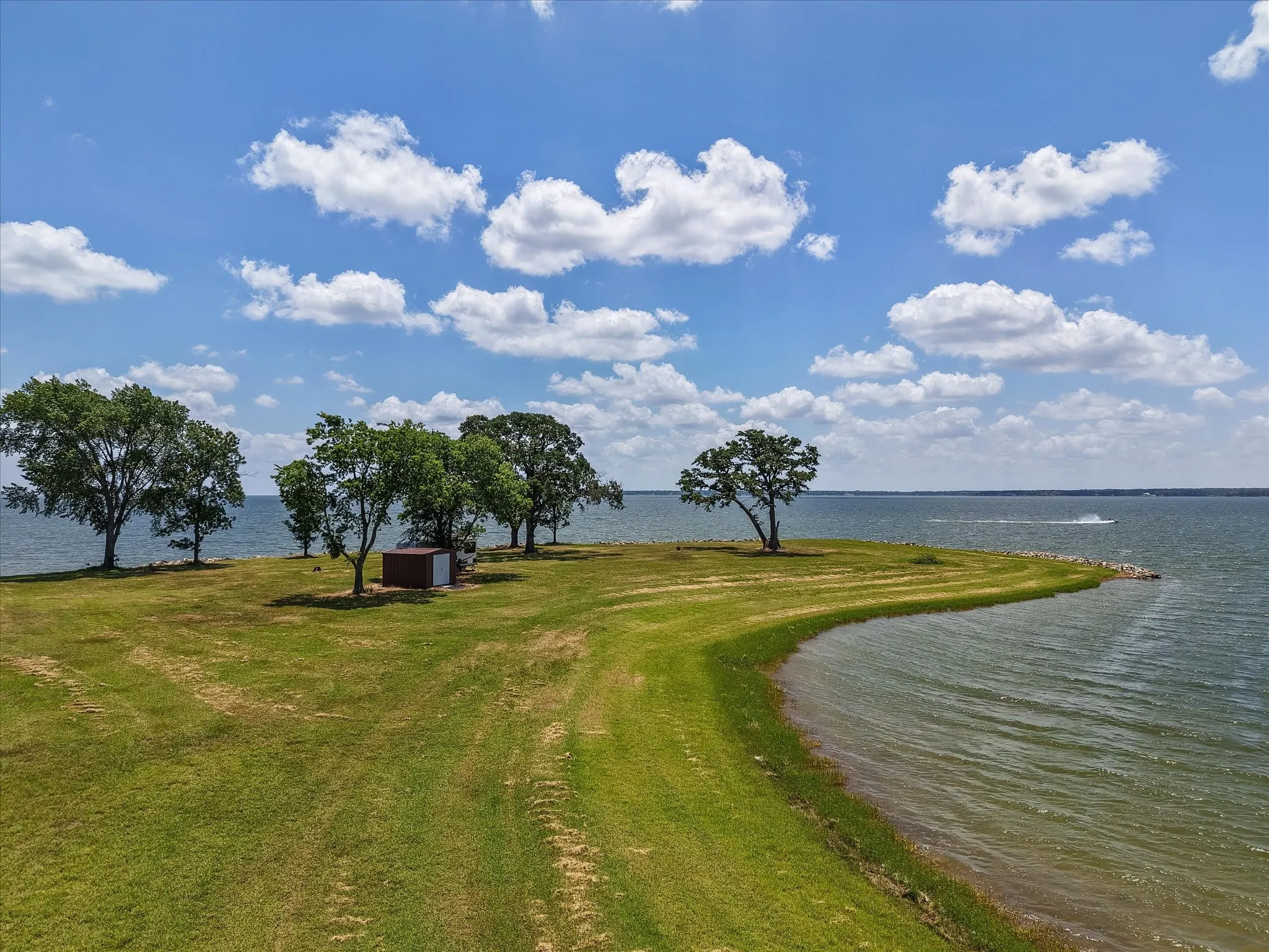 Unimproved Land For Sale in Navarro County , Lot 18a Moonlight Point, Corsicana, Texas 75109, 0, 0, Garage spaces, 0 Sqft, built in 0, Price $1,295,000, mls#21319933, Real Estate Agent in Corsicana, Homes For Sale in Navarro county, Homes For Sale in Corsicana, Realtor in Corsicana Texas, Real Estate Brokerage Independent Realty Texas, Luminita Cordes Realtor