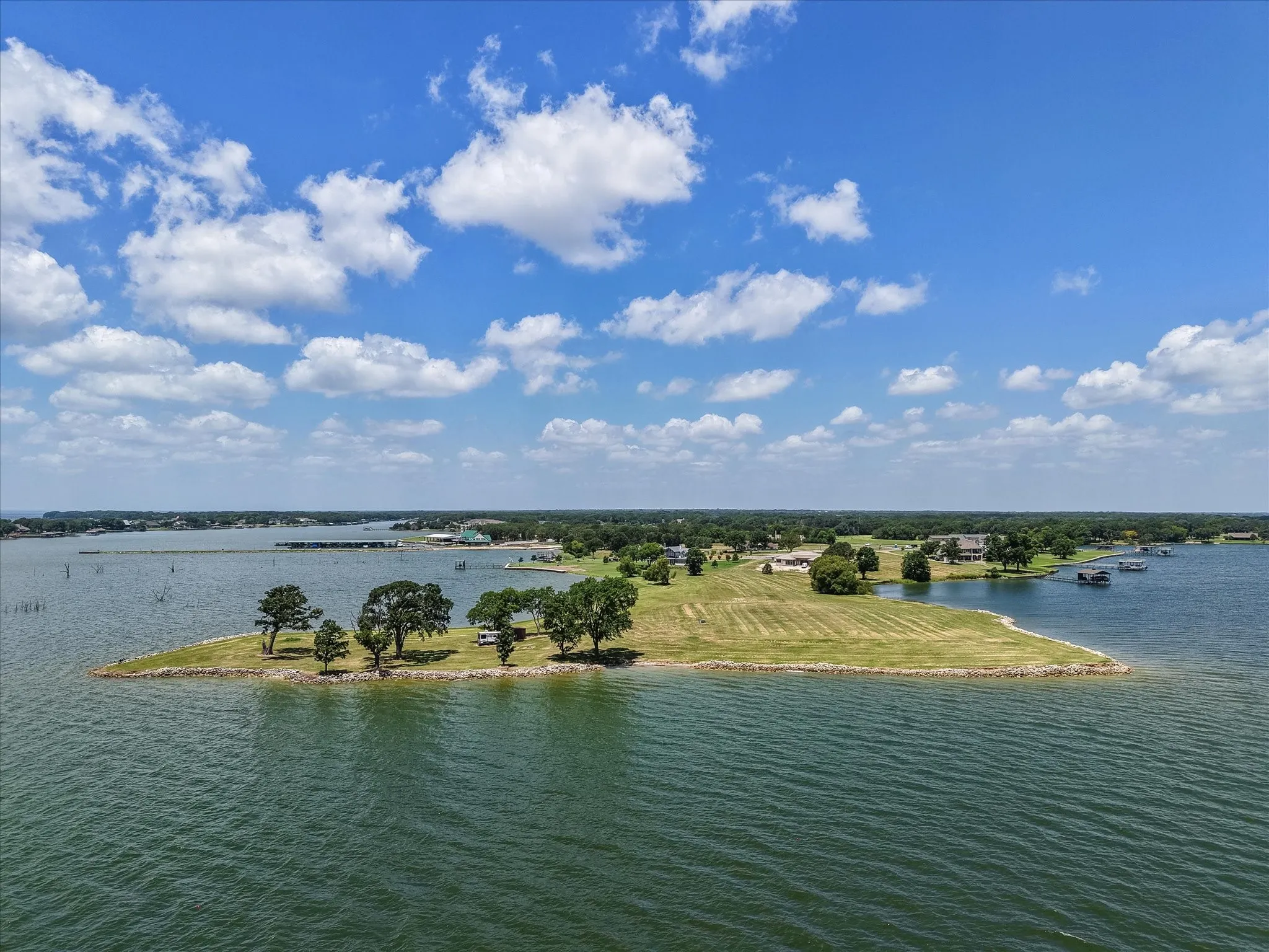 Unimproved Land For Sale in Navarro County , Lot 18a Moonlight Point, Corsicana, Texas 75109, 0, 0, Garage spaces, 0 Sqft, built in 0, Price $1,295,000, mls#21319933, Real Estate Agent in Corsicana, Homes For Sale in Navarro county, Homes For Sale in Corsicana, Realtor in Corsicana Texas, Real Estate Brokerage Independent Realty Texas, Luminita Cordes Realtor