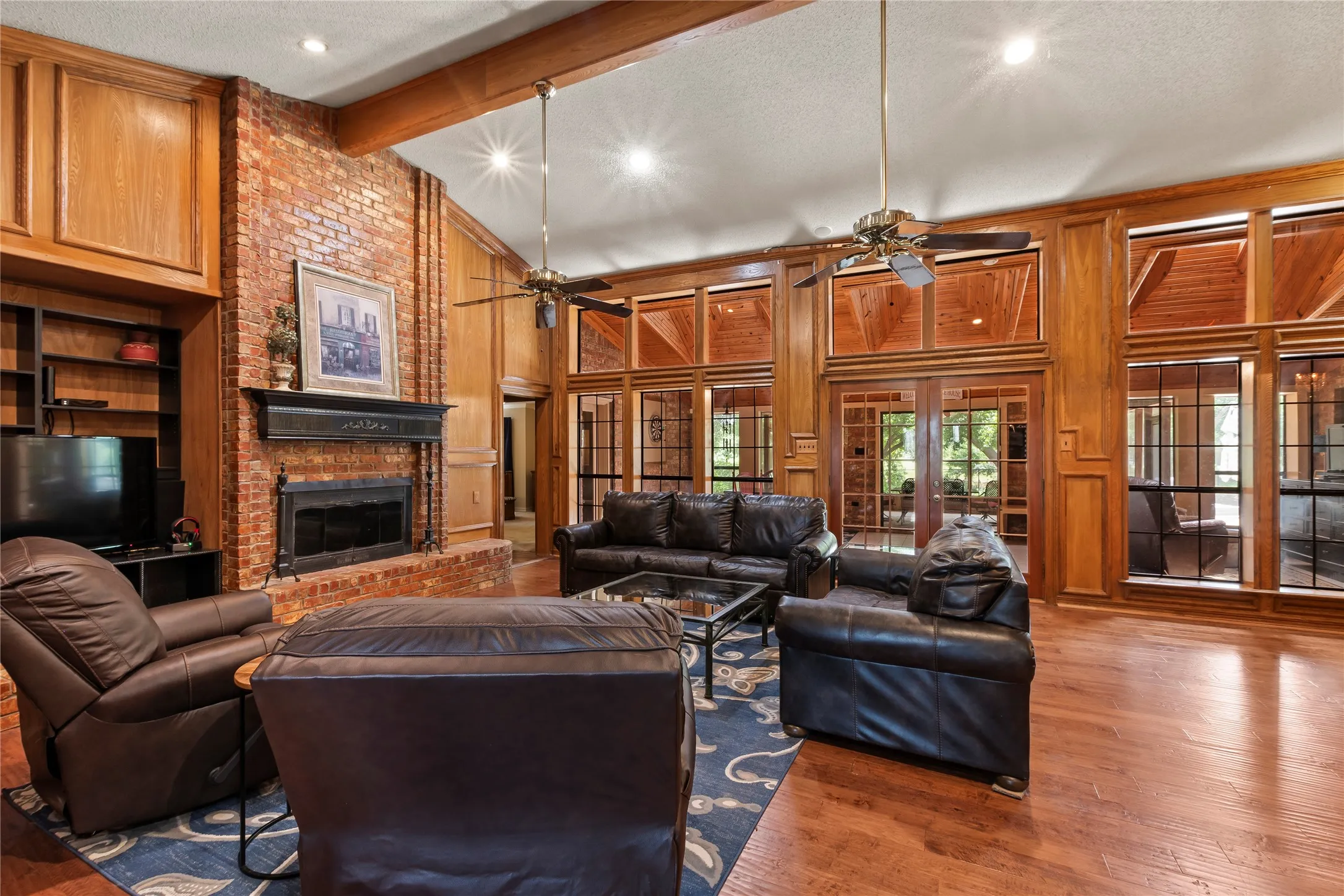Single Family Residence For Sale in Henderson County , 102 Foster Ranch Road, Trinidad, Texas 75163, 7 Bedroom, 4 Bathroom, 2 Garage spaces, 4,383 Sqft, built in 1991, mls#21319233, Real Estate Agent in Trinidad, Homes For Sale in Henderson county, Homes For Sale in Trinidad, Realtor in Trinidad Texas, Real Estate Brokerage Independent Realty Texas, Luminita Cordes Realtor