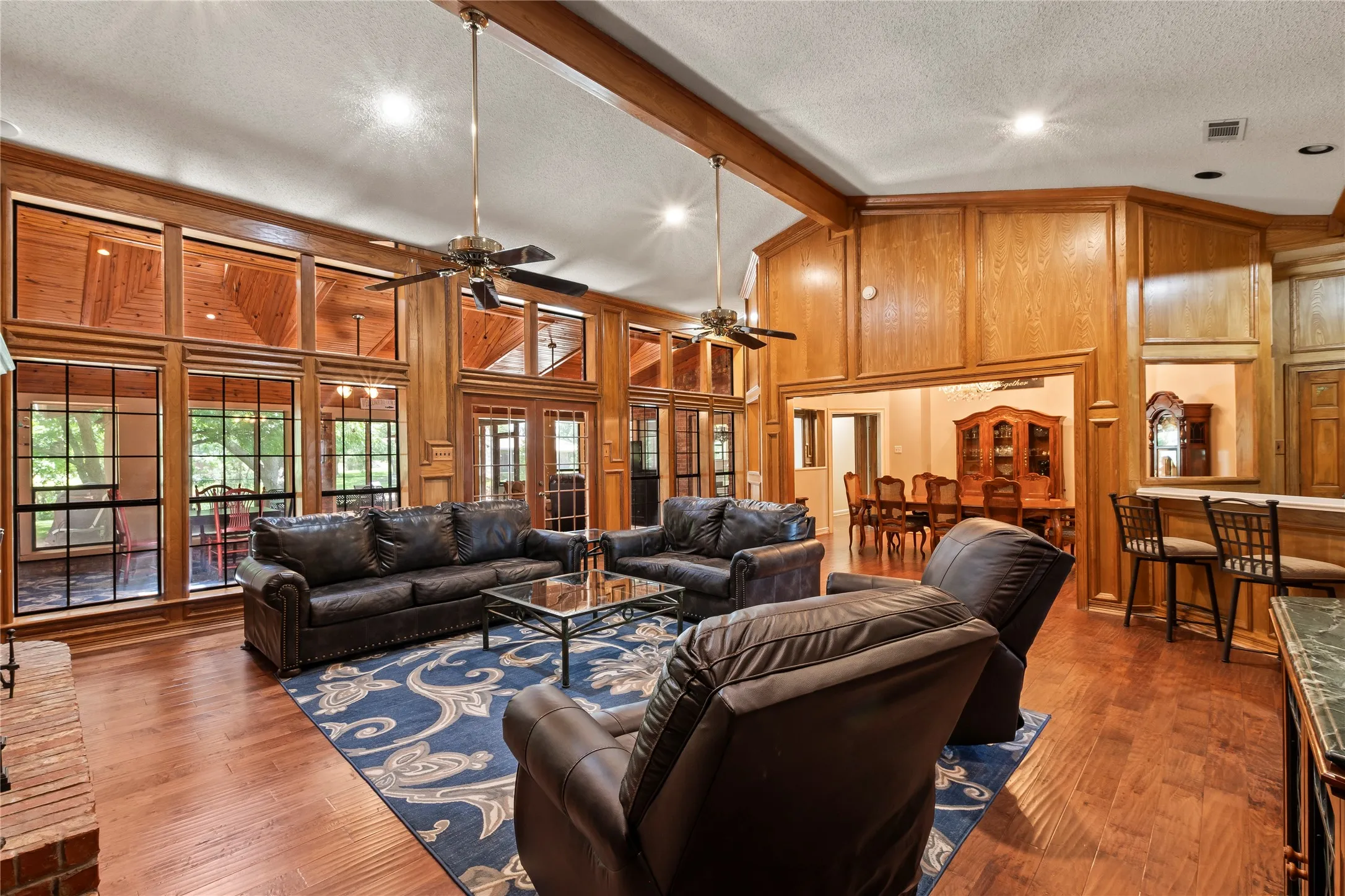 Single Family Residence For Sale in Henderson County , 102 Foster Ranch Road, Trinidad, Texas 75163, 7 Bedroom, 4 Bathroom, 2 Garage spaces, 4,383 Sqft, built in 1991, mls#21319233, Real Estate Agent in Trinidad, Homes For Sale in Henderson county, Homes For Sale in Trinidad, Realtor in Trinidad Texas, Real Estate Brokerage Independent Realty Texas, Luminita Cordes Realtor