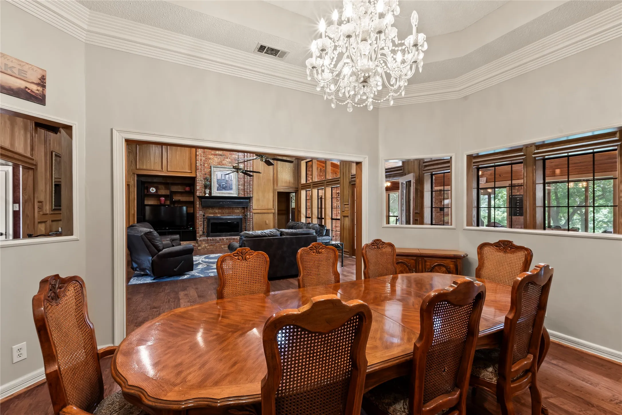 Single Family Residence For Sale in Henderson County , 102 Foster Ranch Road, Trinidad, Texas 75163, 7 Bedroom, 4 Bathroom, 2 Garage spaces, 4,383 Sqft, built in 1991, mls#21319233, Real Estate Agent in Trinidad, Homes For Sale in Henderson county, Homes For Sale in Trinidad, Realtor in Trinidad Texas, Real Estate Brokerage Independent Realty Texas, Luminita Cordes Realtor