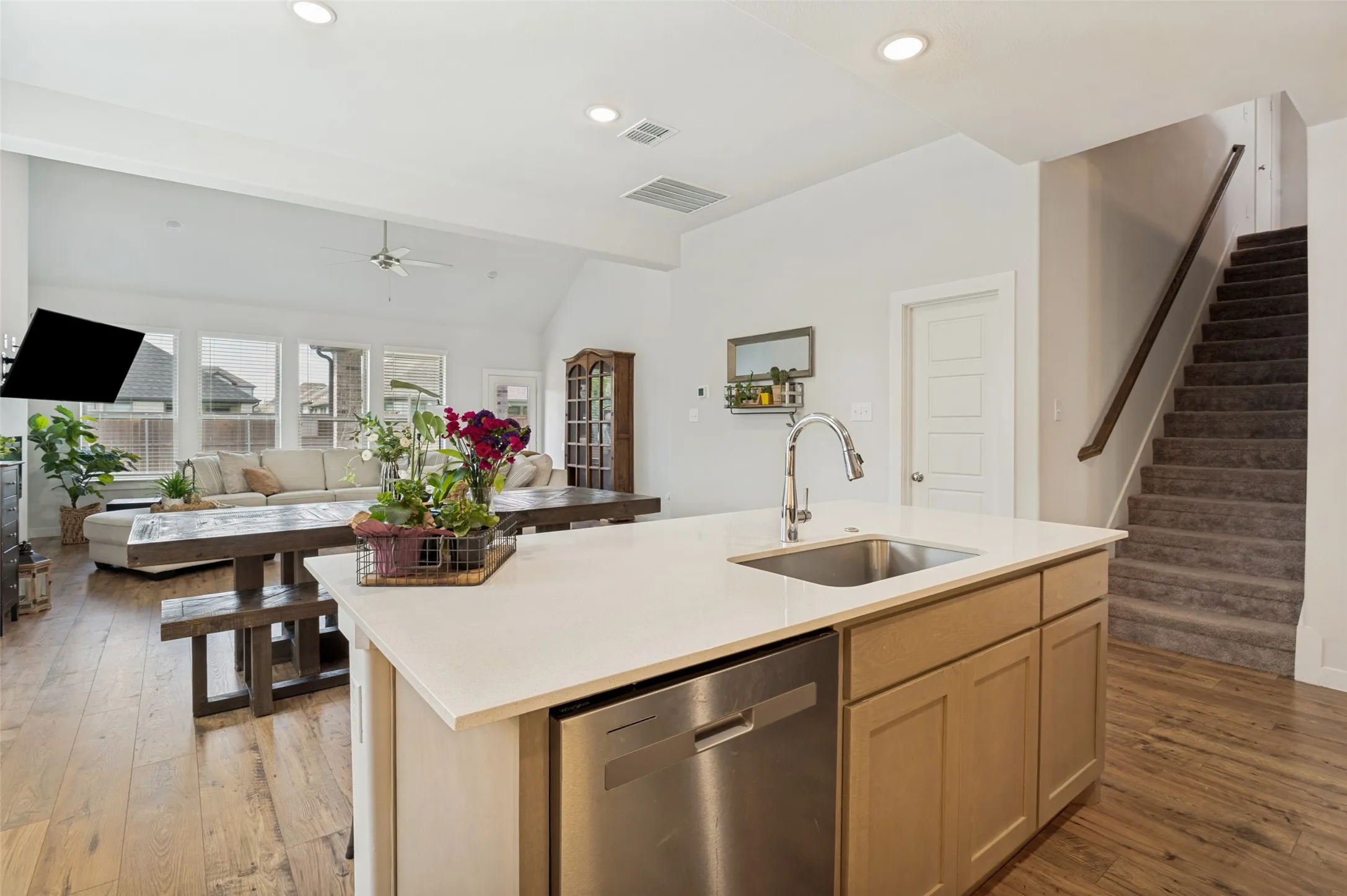 Single Family Residence For Sale in Ellis County , 456 Leopold Trail, Waxahachie, Texas 75165, 4 Bedroom, 3 Bathroom, 3 Garage spaces, 2,444 Sqft, built in 2023, mls#21313620, Real Estate Agent in Waxahachie, Homes For Sale in Ellis county, Homes For Sale in Waxahachie, Realtor in Waxahachie Texas, Real Estate Brokerage Independent Realty Texas, Luminita Cordes Realtor