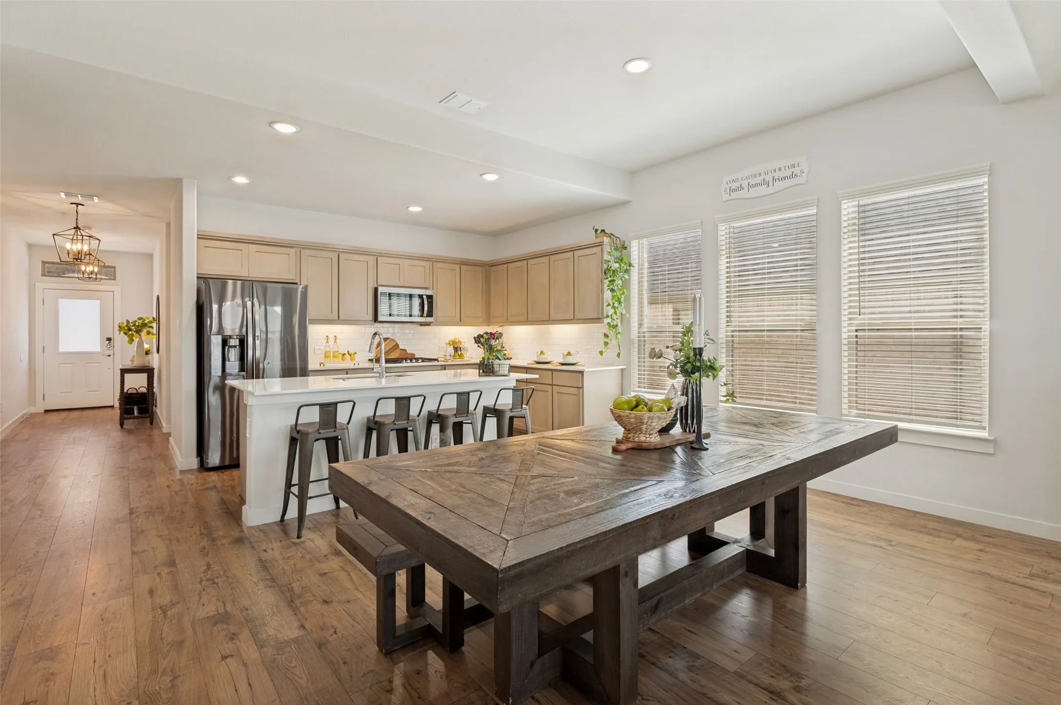 Single Family Residence For Sale in Ellis County , 456 Leopold Trail, Waxahachie, Texas 75165, 4 Bedroom, 3 Bathroom, 3 Garage spaces, 2,444 Sqft, built in 2023, mls#21313620, Real Estate Agent in Waxahachie, Homes For Sale in Ellis county, Homes For Sale in Waxahachie, Realtor in Waxahachie Texas, Real Estate Brokerage Independent Realty Texas, Luminita Cordes Realtor