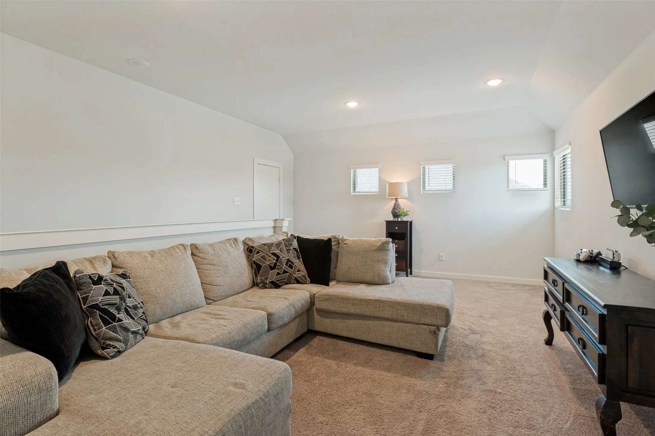 Single Family Residence For Sale in Ellis County , 456 Leopold Trail, Waxahachie, Texas 75165, 4 Bedroom, 3 Bathroom, 3 Garage spaces, 2,444 Sqft, built in 2023, mls#21313620, Real Estate Agent in Waxahachie, Homes For Sale in Ellis county, Homes For Sale in Waxahachie, Realtor in Waxahachie Texas, Real Estate Brokerage Independent Realty Texas, Luminita Cordes Realtor