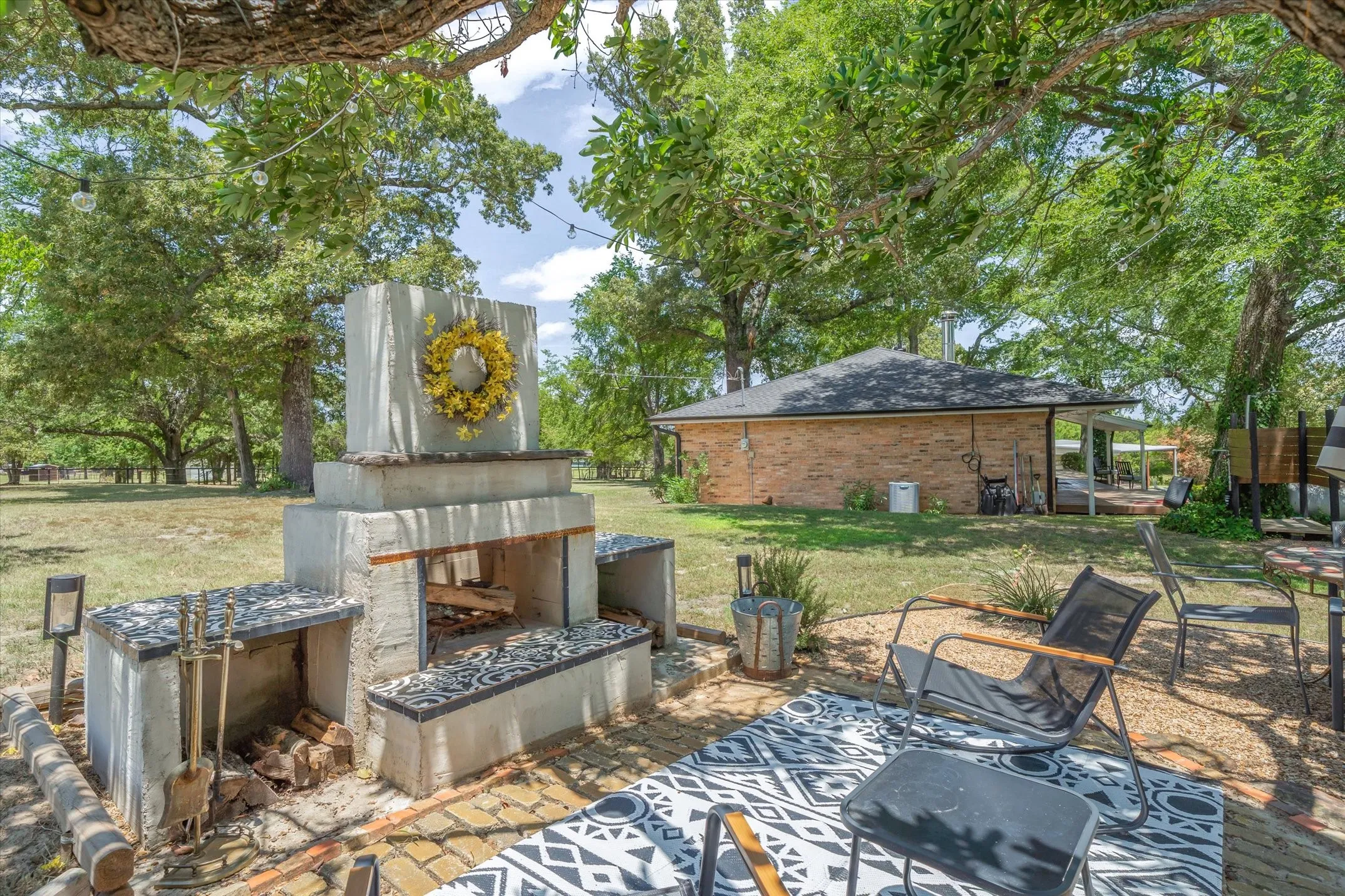Single Family Residence For Sale in Van Zandt County , 838 Vz County Road 4404, Ben Wheeler, Texas 75754, 3 Bedroom, 2 Bathroom, Garage spaces, 1,685 Sqft, built in 1984, mls#21320542, Real Estate Agent in Ben Wheeler, Homes For Sale in Van Zandt county, Homes For Sale in Ben Wheeler, Realtor in Ben Wheeler Texas, Real Estate Brokerage Independent Realty Texas, Luminita Cordes Realtor