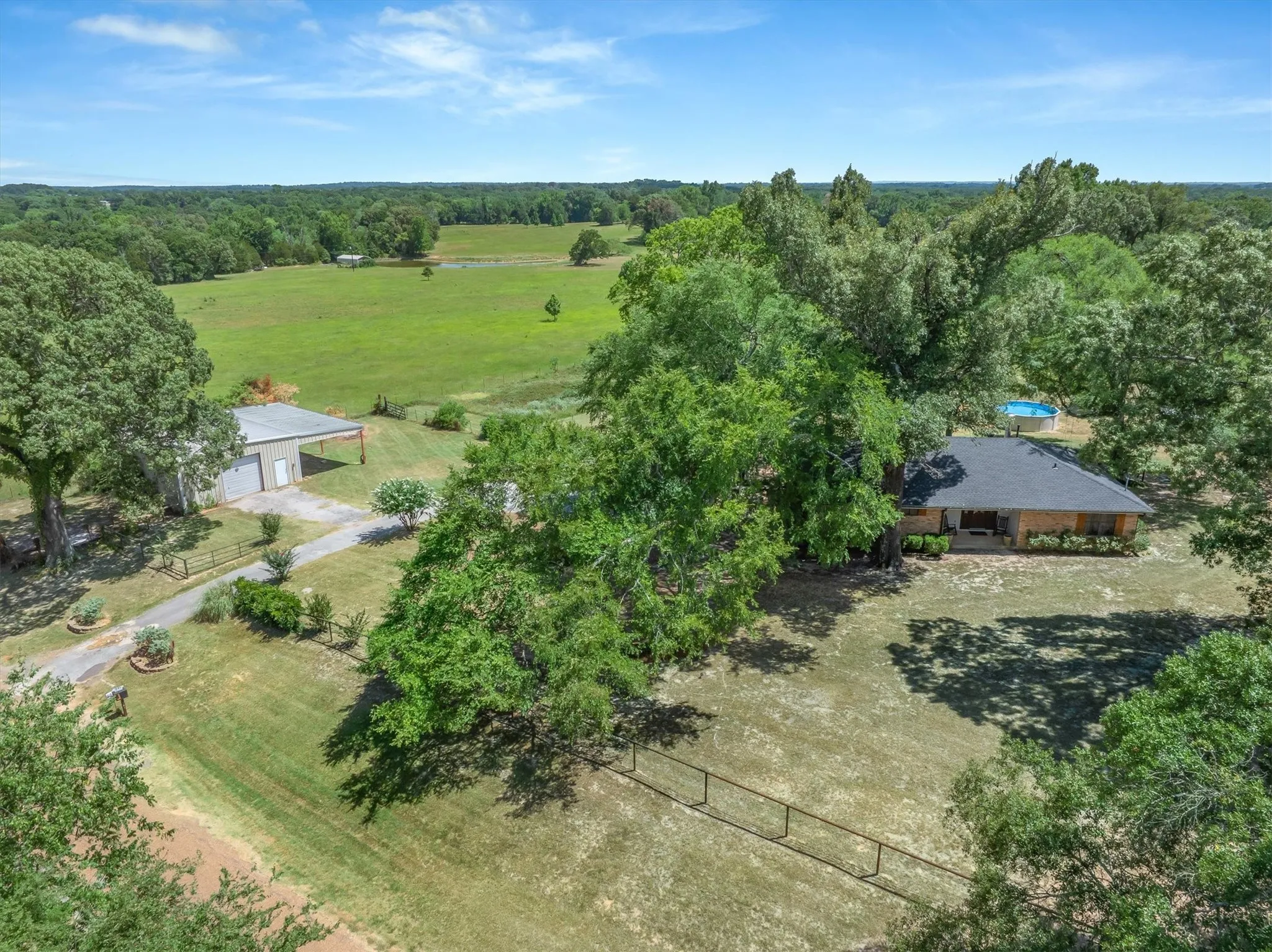 Single Family Residence For Sale in Van Zandt County , 838 Vz County Road 4404, Ben Wheeler, Texas 75754, 3 Bedroom, 2 Bathroom, Garage spaces, 1,685 Sqft, built in 1984, mls#21320542, Real Estate Agent in Ben Wheeler, Homes For Sale in Van Zandt county, Homes For Sale in Ben Wheeler, Realtor in Ben Wheeler Texas, Real Estate Brokerage Independent Realty Texas, Luminita Cordes Realtor