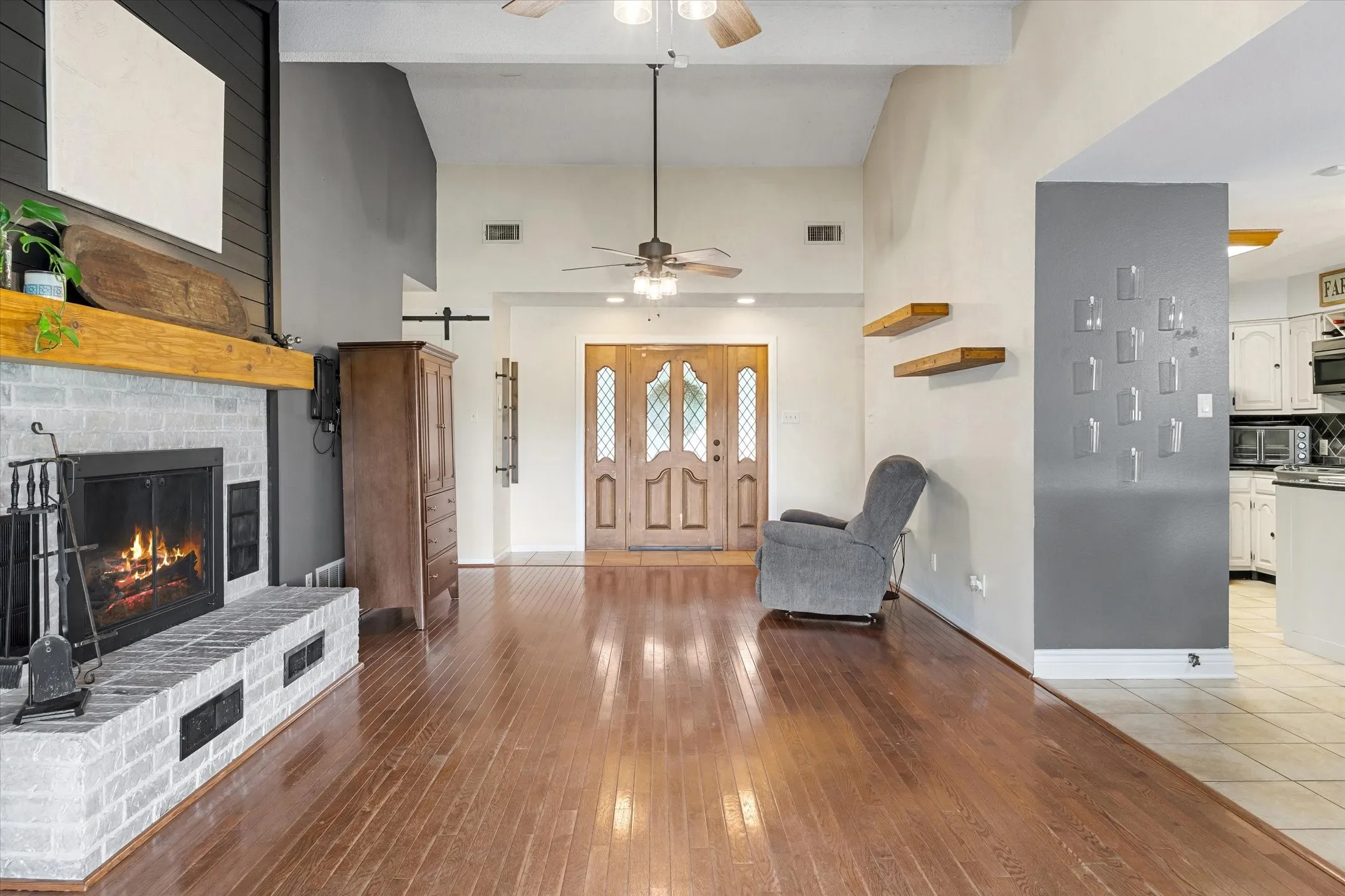 Single Family Residence For Sale in Van Zandt County , 838 Vz County Road 4404, Ben Wheeler, Texas 75754, 3 Bedroom, 2 Bathroom, Garage spaces, 1,685 Sqft, built in 1984, mls#21320542, Real Estate Agent in Ben Wheeler, Homes For Sale in Van Zandt county, Homes For Sale in Ben Wheeler, Realtor in Ben Wheeler Texas, Real Estate Brokerage Independent Realty Texas, Luminita Cordes Realtor