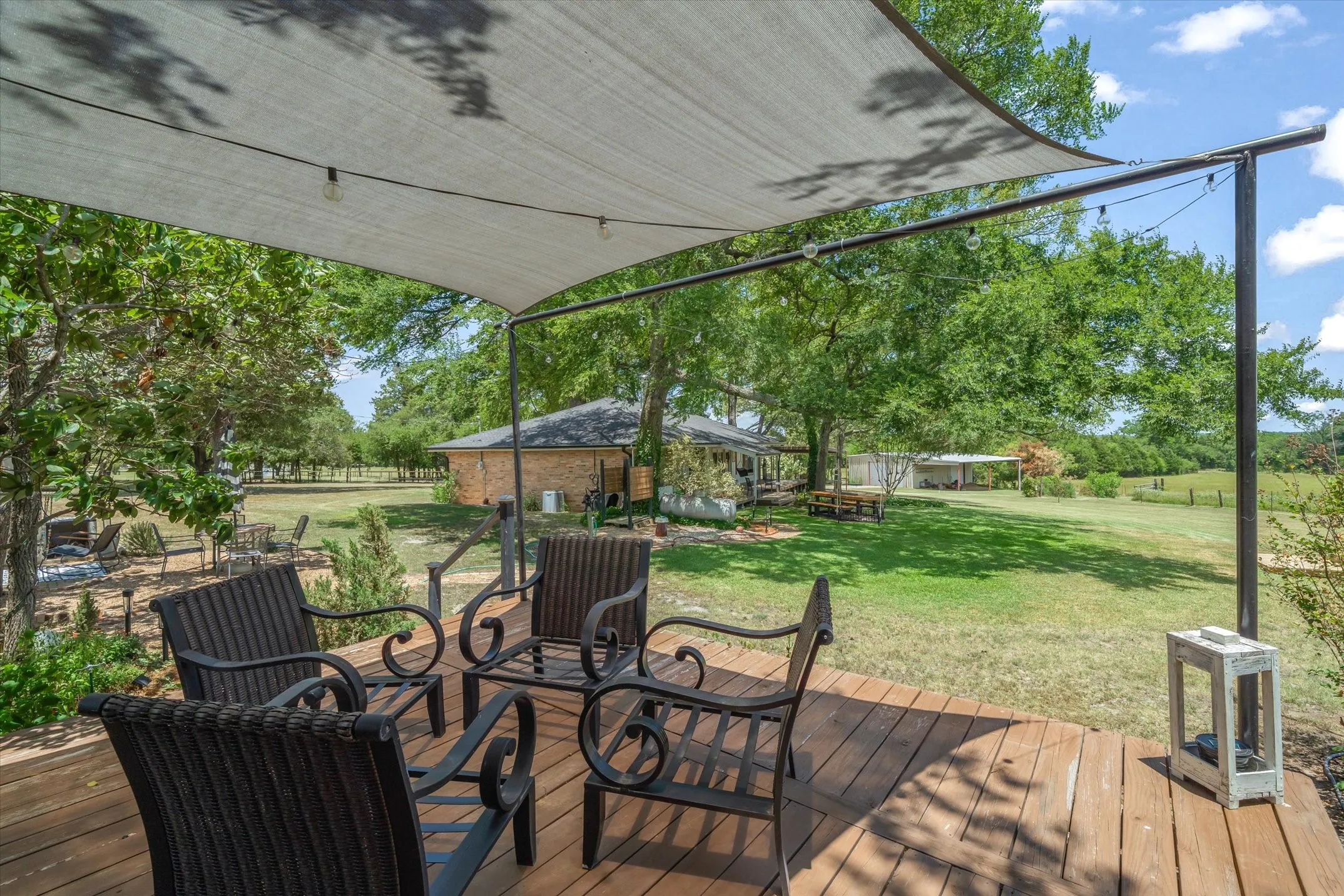 Single Family Residence For Sale in Van Zandt County , 838 Vz County Road 4404, Ben Wheeler, Texas 75754, 3 Bedroom, 2 Bathroom, Garage spaces, 1,685 Sqft, built in 1984, mls#21320542, Real Estate Agent in Ben Wheeler, Homes For Sale in Van Zandt county, Homes For Sale in Ben Wheeler, Realtor in Ben Wheeler Texas, Real Estate Brokerage Independent Realty Texas, Luminita Cordes Realtor