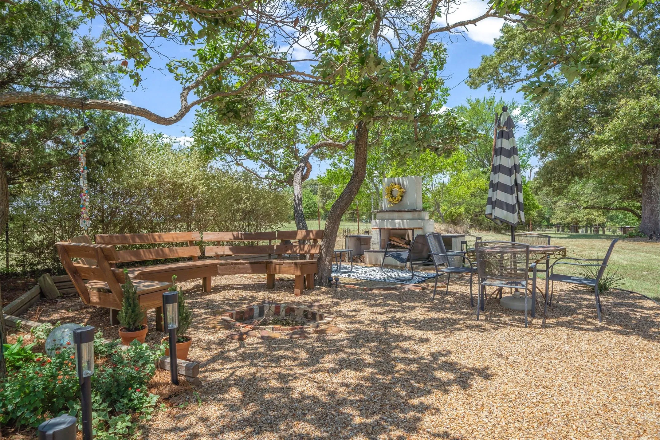 Single Family Residence For Sale in Van Zandt County , 838 Vz County Road 4404, Ben Wheeler, Texas 75754, 3 Bedroom, 2 Bathroom, Garage spaces, 1,685 Sqft, built in 1984, mls#21320542, Real Estate Agent in Ben Wheeler, Homes For Sale in Van Zandt county, Homes For Sale in Ben Wheeler, Realtor in Ben Wheeler Texas, Real Estate Brokerage Independent Realty Texas, Luminita Cordes Realtor