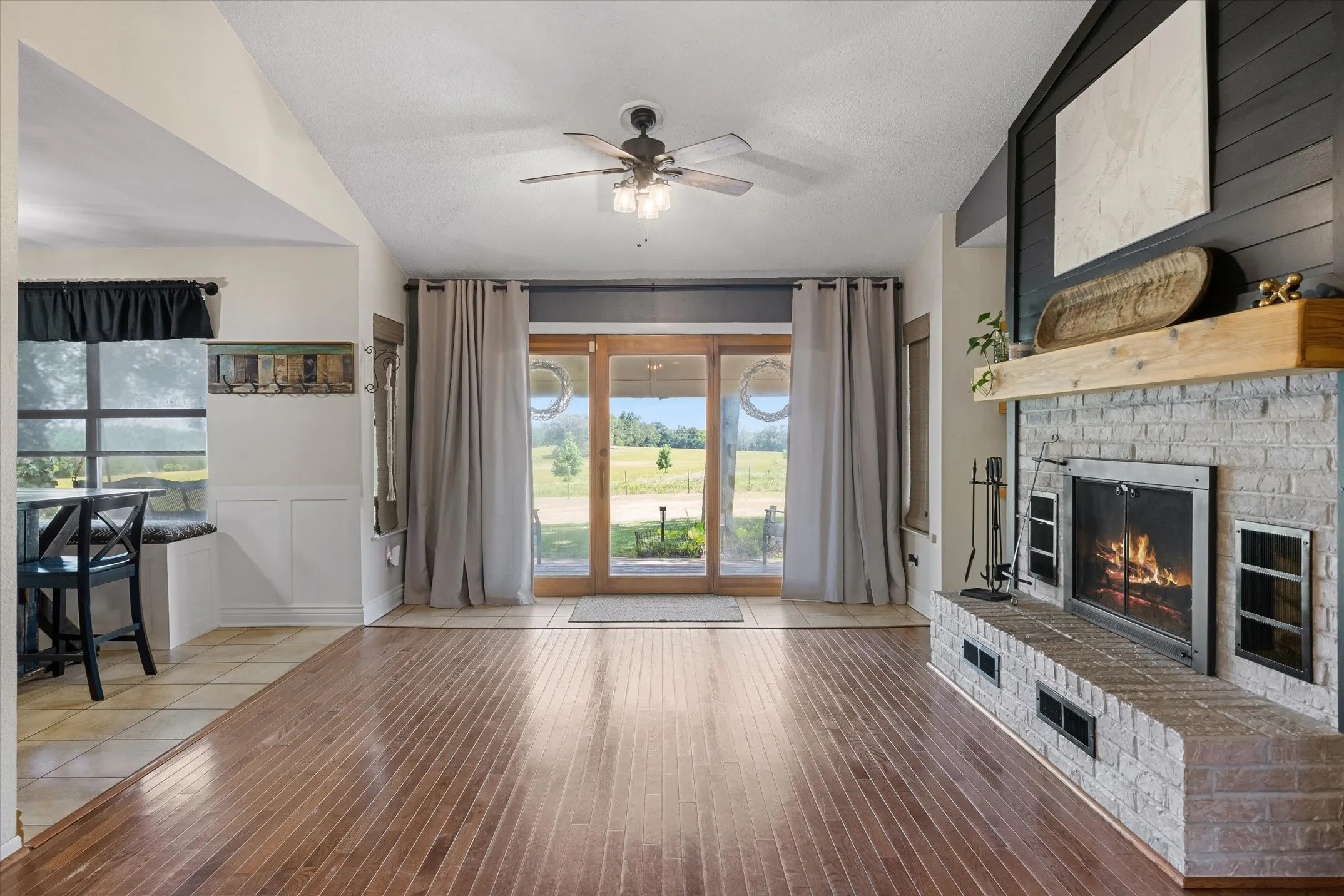 Single Family Residence For Sale in Van Zandt County , 838 Vz County Road 4404, Ben Wheeler, Texas 75754, 3 Bedroom, 2 Bathroom, Garage spaces, 1,685 Sqft, built in 1984, mls#21320542, Real Estate Agent in Ben Wheeler, Homes For Sale in Van Zandt county, Homes For Sale in Ben Wheeler, Realtor in Ben Wheeler Texas, Real Estate Brokerage Independent Realty Texas, Luminita Cordes Realtor