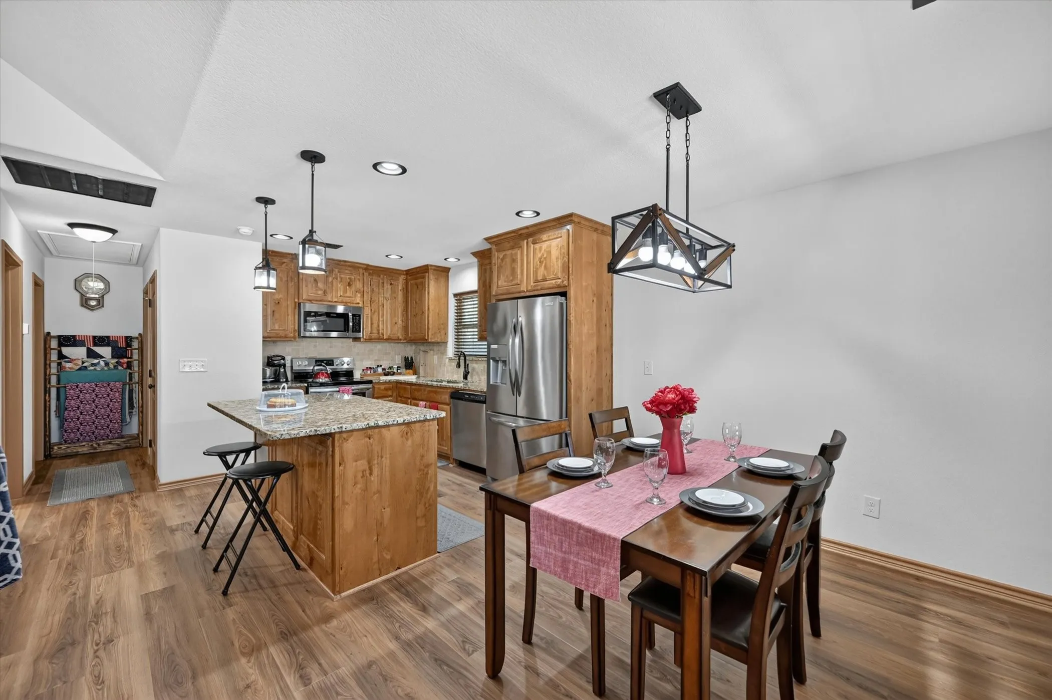 Single Family Residence For Sale in Hood County , 2615 Dove Trail, Granbury, Texas 76048, 2 Bedroom, 1 Bathroom, Garage spaces, 900 Sqft, built in 2020, mls#21320994, Real Estate Agent in Granbury, Homes For Sale in Hood county, Homes For Sale in Granbury, Realtor in Granbury Texas, Real Estate Brokerage Independent Realty Texas, Luminita Cordes Realtor