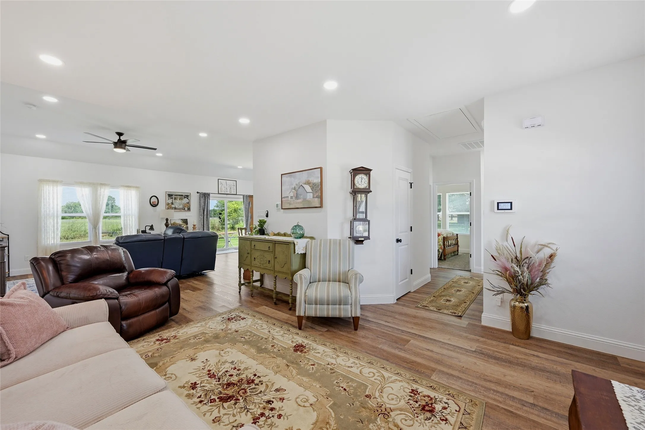 Single Family Residence For Sale in Fannin County , 310 N Water Street, Savoy, Texas 75479, 4 Bedroom, 2 Bathroom, 2 Garage spaces, 1,683 Sqft, built in 2022, mls#21318863, Real Estate Agent in Savoy, Homes For Sale in Fannin county, Homes For Sale in Savoy, Realtor in Savoy Texas, Real Estate Brokerage Independent Realty Texas, Luminita Cordes Realtor