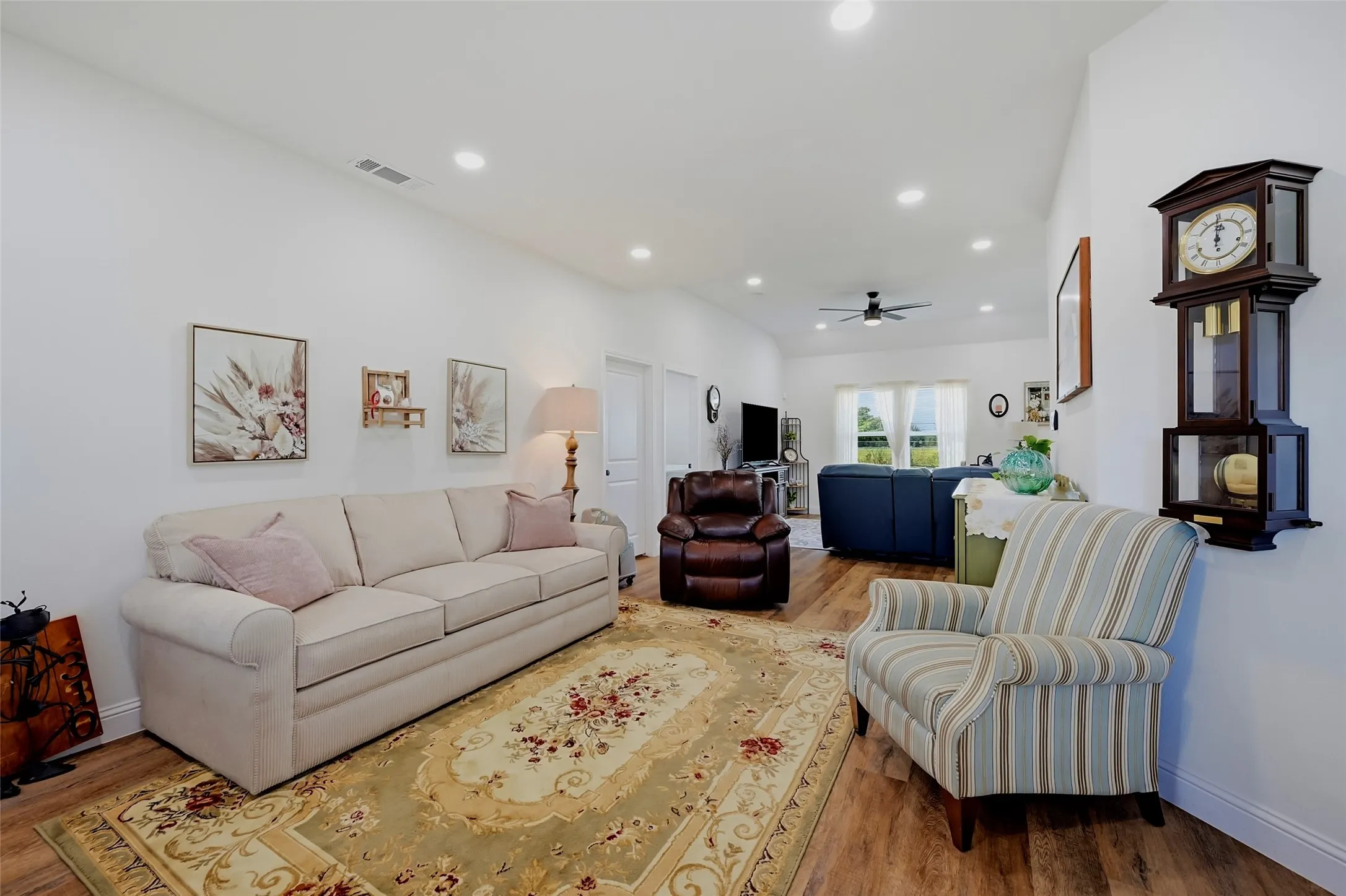 Single Family Residence For Sale in Fannin County , 310 N Water Street, Savoy, Texas 75479, 4 Bedroom, 2 Bathroom, 2 Garage spaces, 1,683 Sqft, built in 2022, mls#21318863, Real Estate Agent in Savoy, Homes For Sale in Fannin county, Homes For Sale in Savoy, Realtor in Savoy Texas, Real Estate Brokerage Independent Realty Texas, Luminita Cordes Realtor