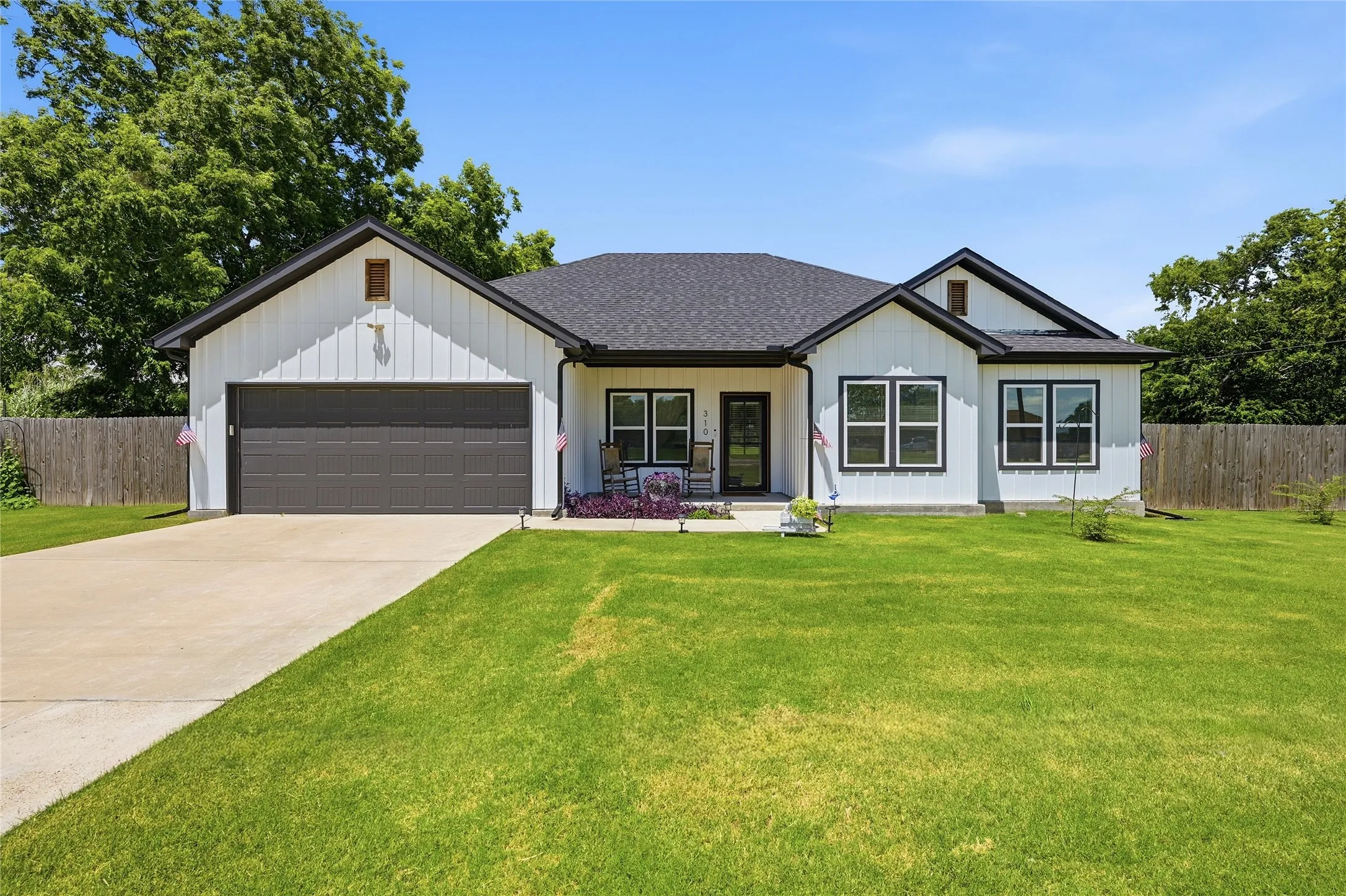 Single Family Residence For Sale in Fannin County , 310 N Water Street, Savoy, Texas 75479, 4 Bedroom, 2 Bathroom, 2 Garage spaces, 1,683 Sqft, built in 2022, mls#21318863, Real Estate Agent in Savoy, Homes For Sale in Fannin county, Homes For Sale in Savoy, Realtor in Savoy Texas, Real Estate Brokerage Independent Realty Texas, Luminita Cordes Realtor