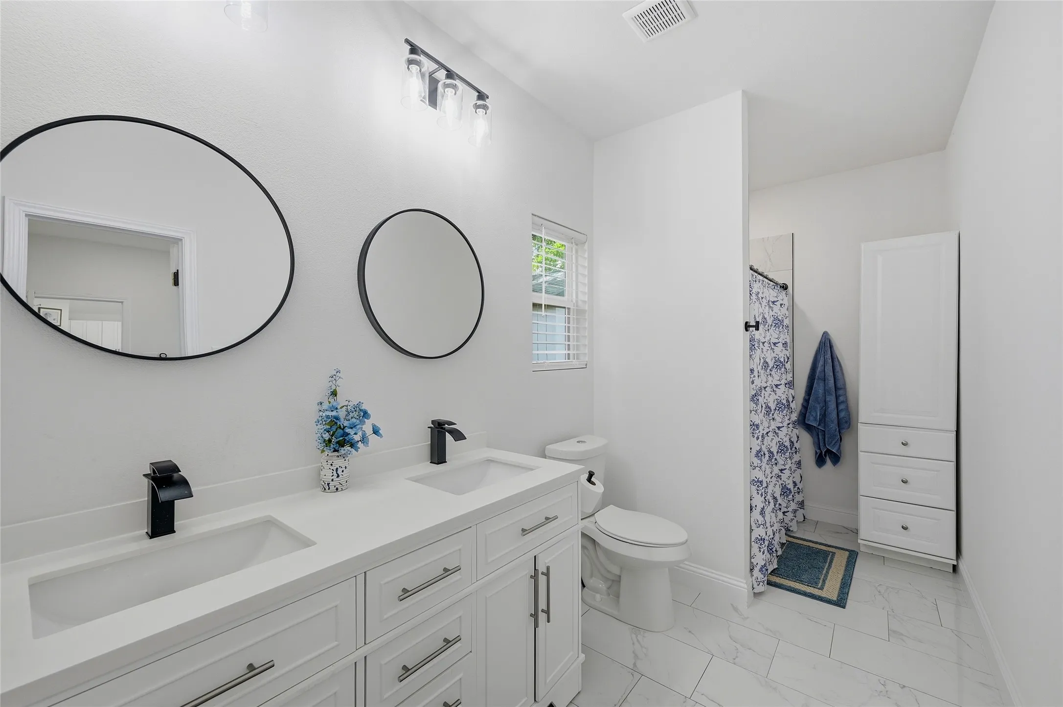 Single Family Residence For Sale in Fannin County , 310 N Water Street, Savoy, Texas 75479, 4 Bedroom, 2 Bathroom, 2 Garage spaces, 1,683 Sqft, built in 2022, mls#21318863, Real Estate Agent in Savoy, Homes For Sale in Fannin county, Homes For Sale in Savoy, Realtor in Savoy Texas, Real Estate Brokerage Independent Realty Texas, Luminita Cordes Realtor