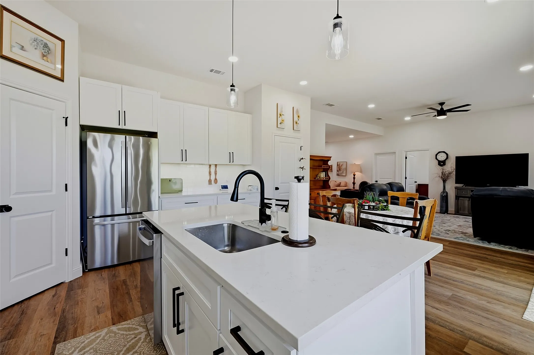 Single Family Residence For Sale in Fannin County , 310 N Water Street, Savoy, Texas 75479, 4 Bedroom, 2 Bathroom, 2 Garage spaces, 1,683 Sqft, built in 2022, mls#21318863, Real Estate Agent in Savoy, Homes For Sale in Fannin county, Homes For Sale in Savoy, Realtor in Savoy Texas, Real Estate Brokerage Independent Realty Texas, Luminita Cordes Realtor