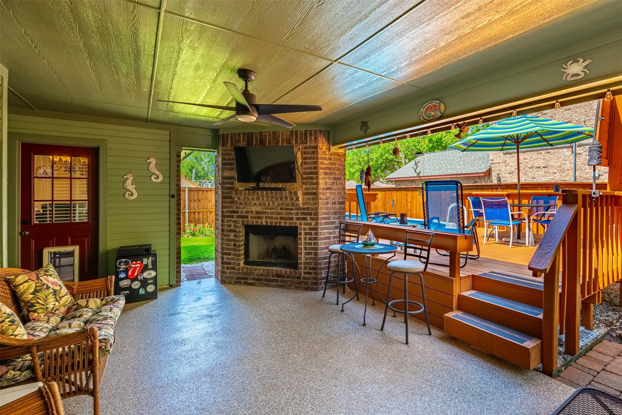 Single Family Residence For Sale in Tarrant County , 1221 Eagle Lake Drive, Azle, Texas 76020, 3 Bedroom, 2 Bathroom, 2 Garage spaces, 1,557 Sqft, built in 2014, mls#21320197, Real Estate Agent in Azle, Homes For Sale in Tarrant county, Homes For Sale in Azle, Realtor in Azle Texas, Real Estate Brokerage Independent Realty Texas, Luminita Cordes Realtor
