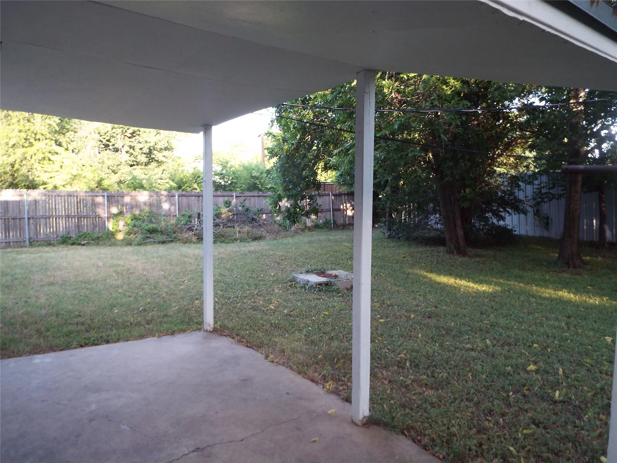 Single Family Residence For Sale in Tarrant County , 4228 Hardeman Street, Fort Worth, Texas 76119, 3 Bedroom, 1 Bathroom, Garage spaces, 1,130 Sqft, built in 1959, mls#21321124, Real Estate Agent in Fort Worth, Homes For Sale in Tarrant county, Homes For Sale in Fort Worth, Realtor in Fort Worth Texas, Real Estate Brokerage Independent Realty Texas, Luminita Cordes Realtor