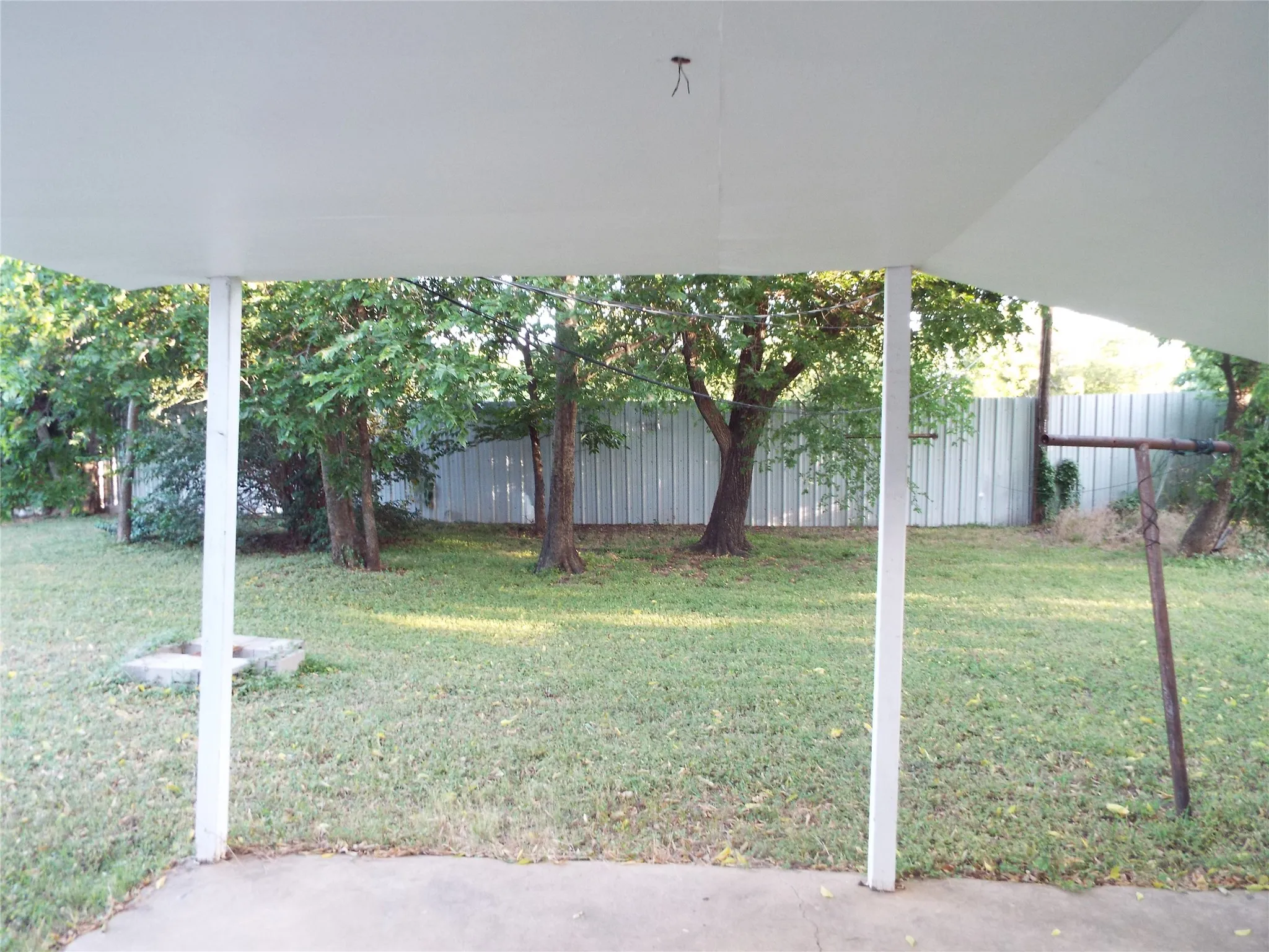 Single Family Residence For Sale in Tarrant County , 4228 Hardeman Street, Fort Worth, Texas 76119, 3 Bedroom, 1 Bathroom, Garage spaces, 1,130 Sqft, built in 1959, mls#21321124, Real Estate Agent in Fort Worth, Homes For Sale in Tarrant county, Homes For Sale in Fort Worth, Realtor in Fort Worth Texas, Real Estate Brokerage Independent Realty Texas, Luminita Cordes Realtor