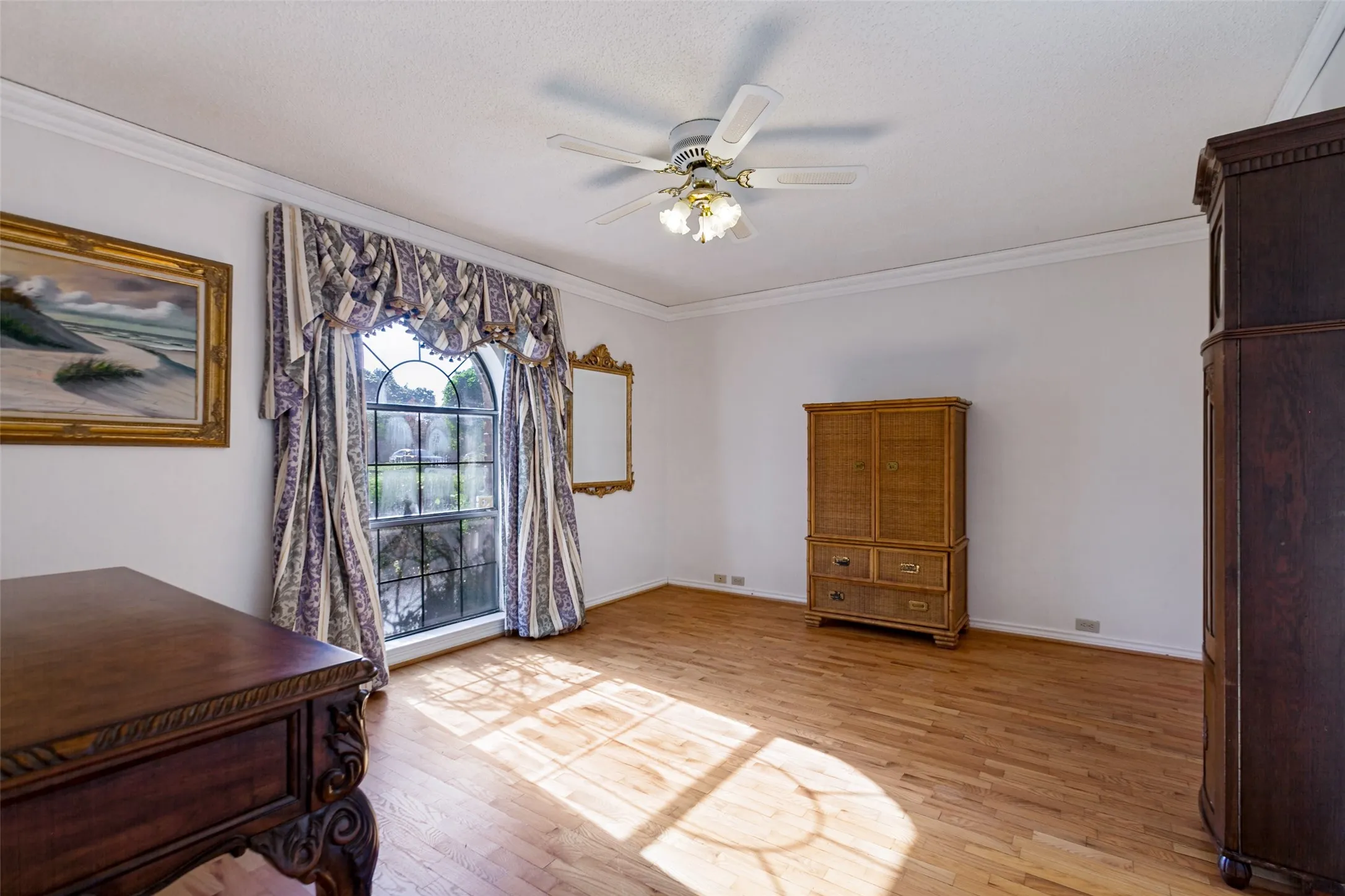 Single Family Residence For Sale in Dallas County , 14784 Lochinvar Court, Addison, Texas 75254, 3 Bedroom, 3 Bathroom, 2 Garage spaces, 2,928 Sqft, built in 1983, mls#21320972, Real Estate Agent in Addison, Homes For Sale in Dallas county, Homes For Sale in Addison, Realtor in Addison Texas, Real Estate Brokerage Independent Realty Texas, Luminita Cordes Realtor
