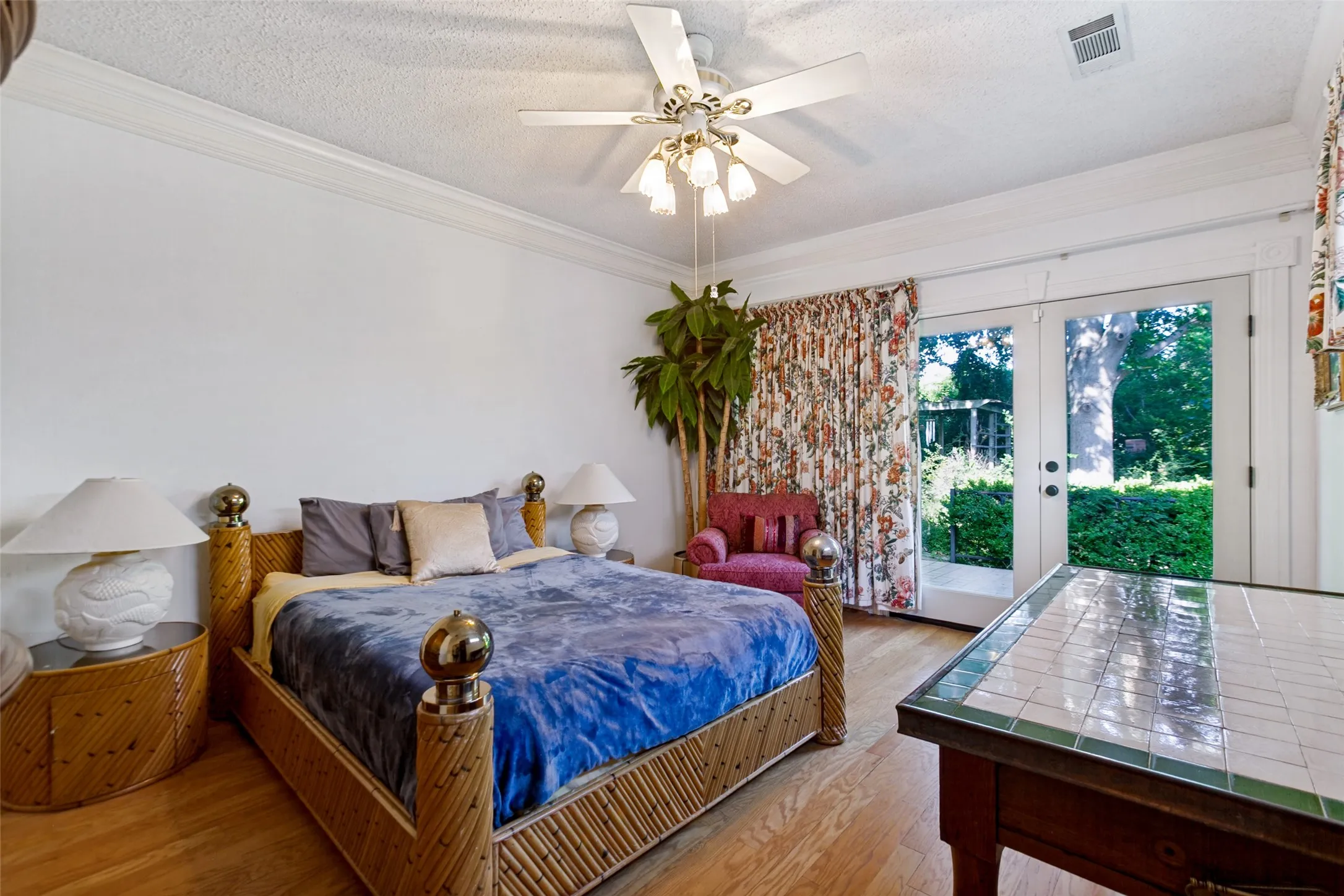 Single Family Residence For Sale in Dallas County , 14784 Lochinvar Court, Addison, Texas 75254, 3 Bedroom, 3 Bathroom, 2 Garage spaces, 2,928 Sqft, built in 1983, mls#21320972, Real Estate Agent in Addison, Homes For Sale in Dallas county, Homes For Sale in Addison, Realtor in Addison Texas, Real Estate Brokerage Independent Realty Texas, Luminita Cordes Realtor