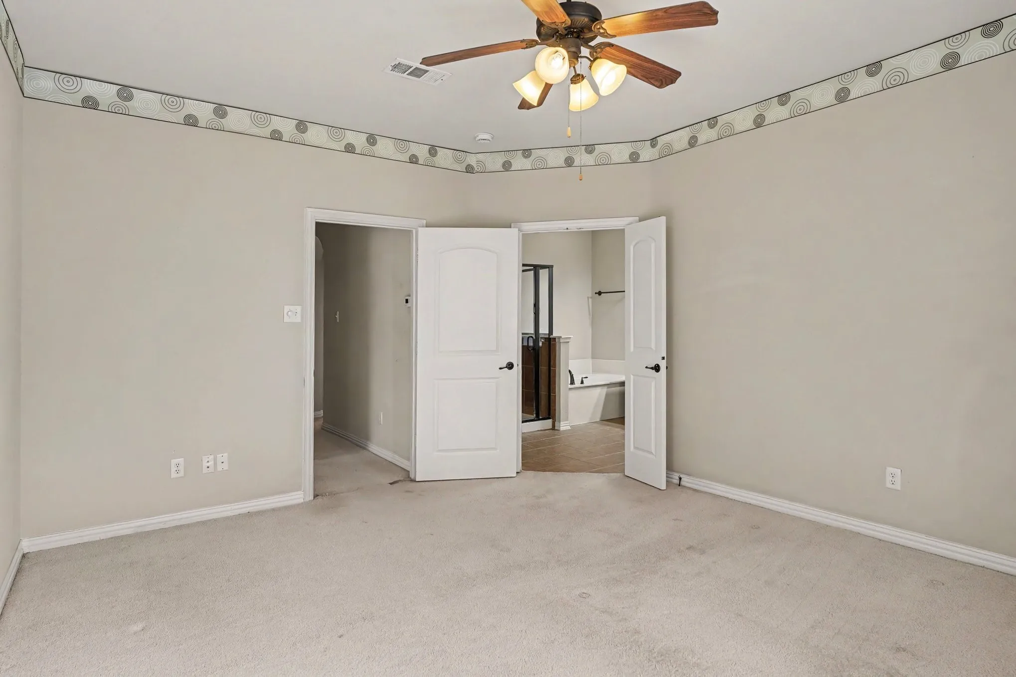 Townhouse For Sale in Dallas County , 4115 Florence Drive, Irving, Texas 75038, 3 Bedroom, 3 Bathroom, 2 Garage spaces, 2,102 Sqft, built in 2009, mls#21321063, Real Estate Agent in Irving, Homes For Sale in Dallas county, Homes For Sale in Irving, Realtor in Irving Texas, Real Estate Brokerage Independent Realty Texas, Luminita Cordes Realtor
