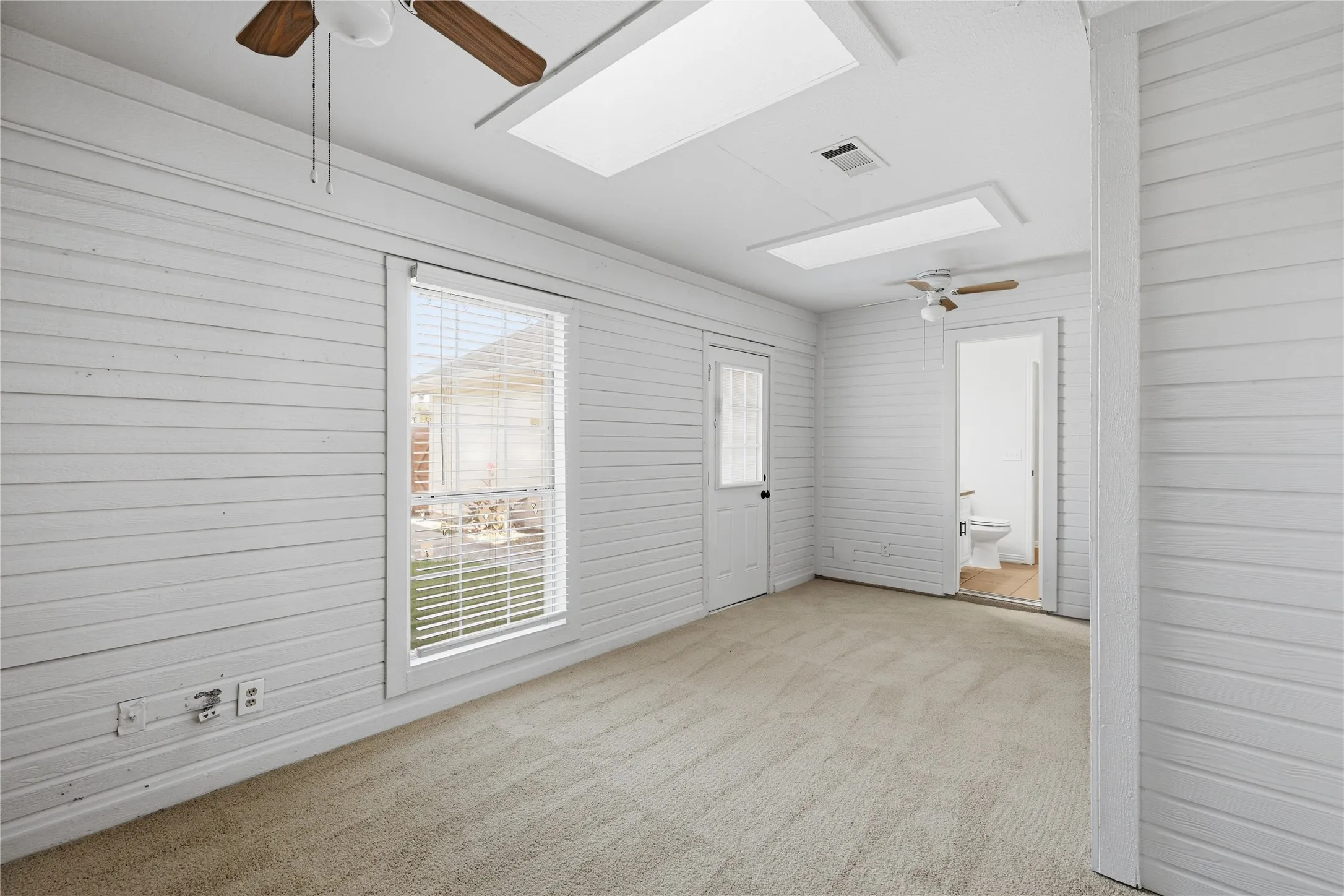 Single Family Residence For Sale in Collin County , 1115 Boyd Drive, Wylie, Texas 75098, 4 Bedroom, 3 Bathroom, 2 Garage spaces, 2,247 Sqft, built in 1990, mls#21309262, Real Estate Agent in Wylie, Homes For Sale in Collin county, Homes For Sale in Wylie, Realtor in Wylie Texas, Real Estate Brokerage Independent Realty Texas, Luminita Cordes Realtor