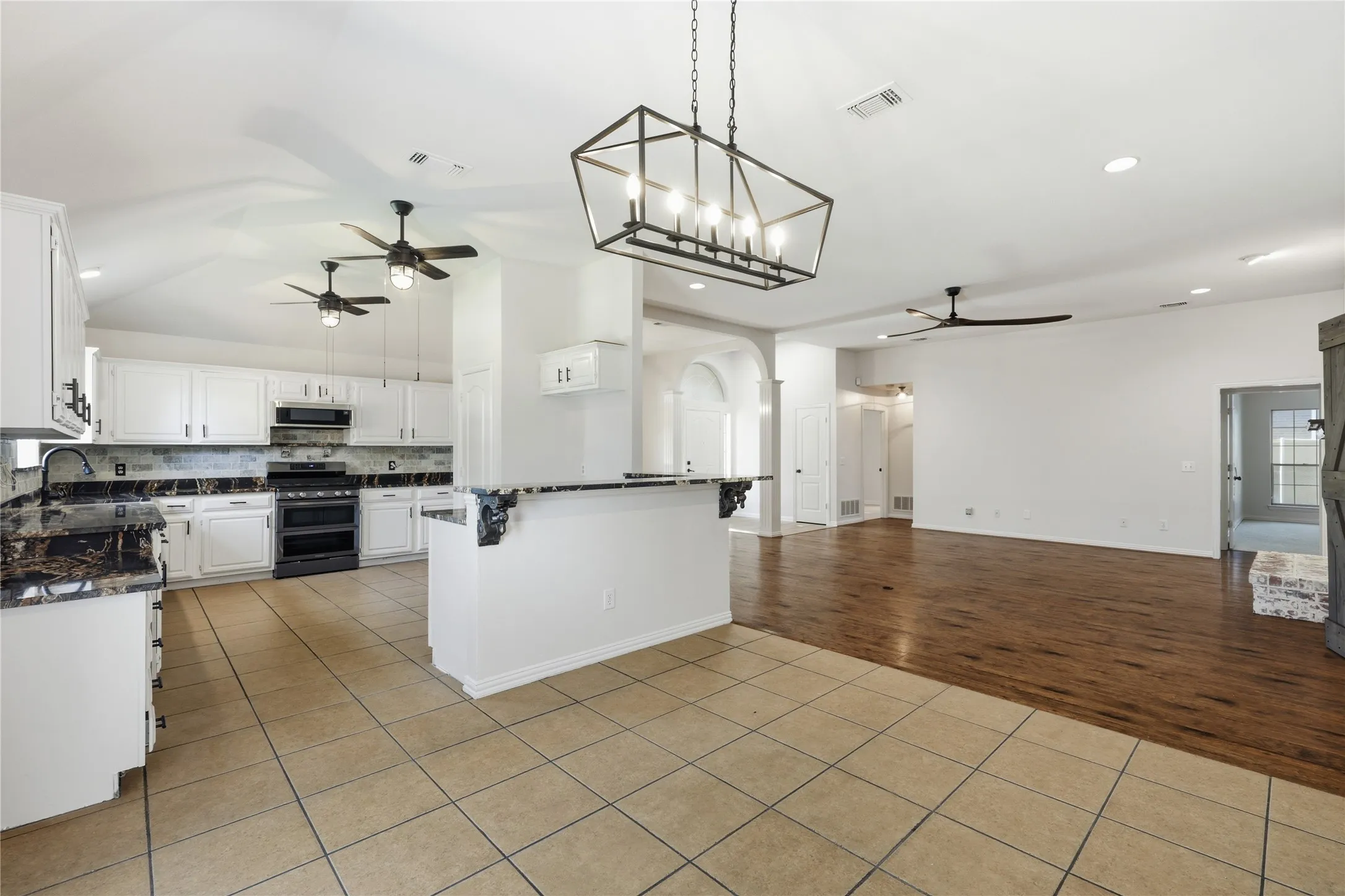 Single Family Residence For Sale in Collin County , 1115 Boyd Drive, Wylie, Texas 75098, 4 Bedroom, 3 Bathroom, 2 Garage spaces, 2,247 Sqft, built in 1990, mls#21309262, Real Estate Agent in Wylie, Homes For Sale in Collin county, Homes For Sale in Wylie, Realtor in Wylie Texas, Real Estate Brokerage Independent Realty Texas, Luminita Cordes Realtor