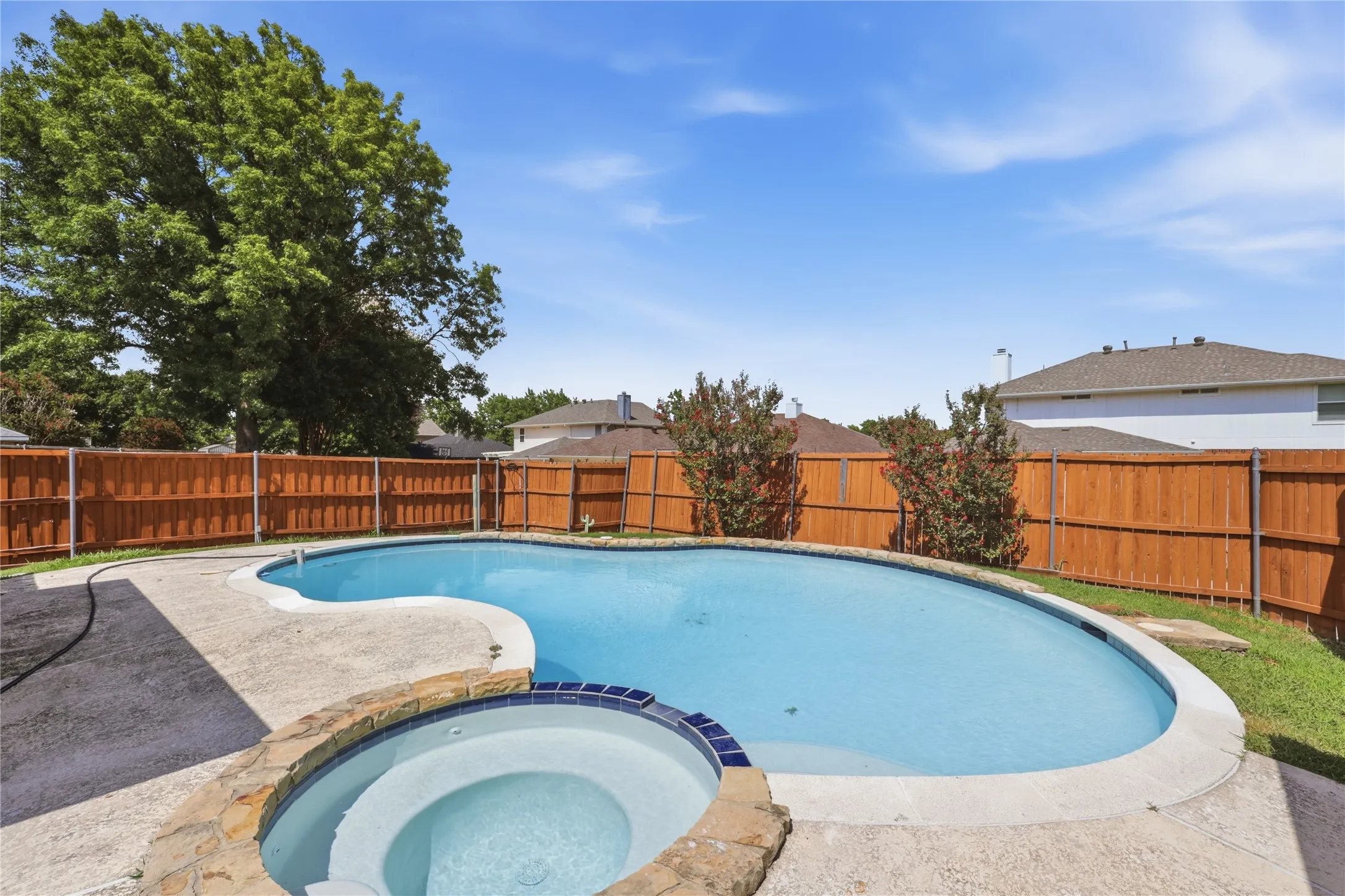 Single Family Residence For Sale in Collin County , 1115 Boyd Drive, Wylie, Texas 75098, 4 Bedroom, 3 Bathroom, 2 Garage spaces, 2,247 Sqft, built in 1990, mls#21309262, Real Estate Agent in Wylie, Homes For Sale in Collin county, Homes For Sale in Wylie, Realtor in Wylie Texas, Real Estate Brokerage Independent Realty Texas, Luminita Cordes Realtor