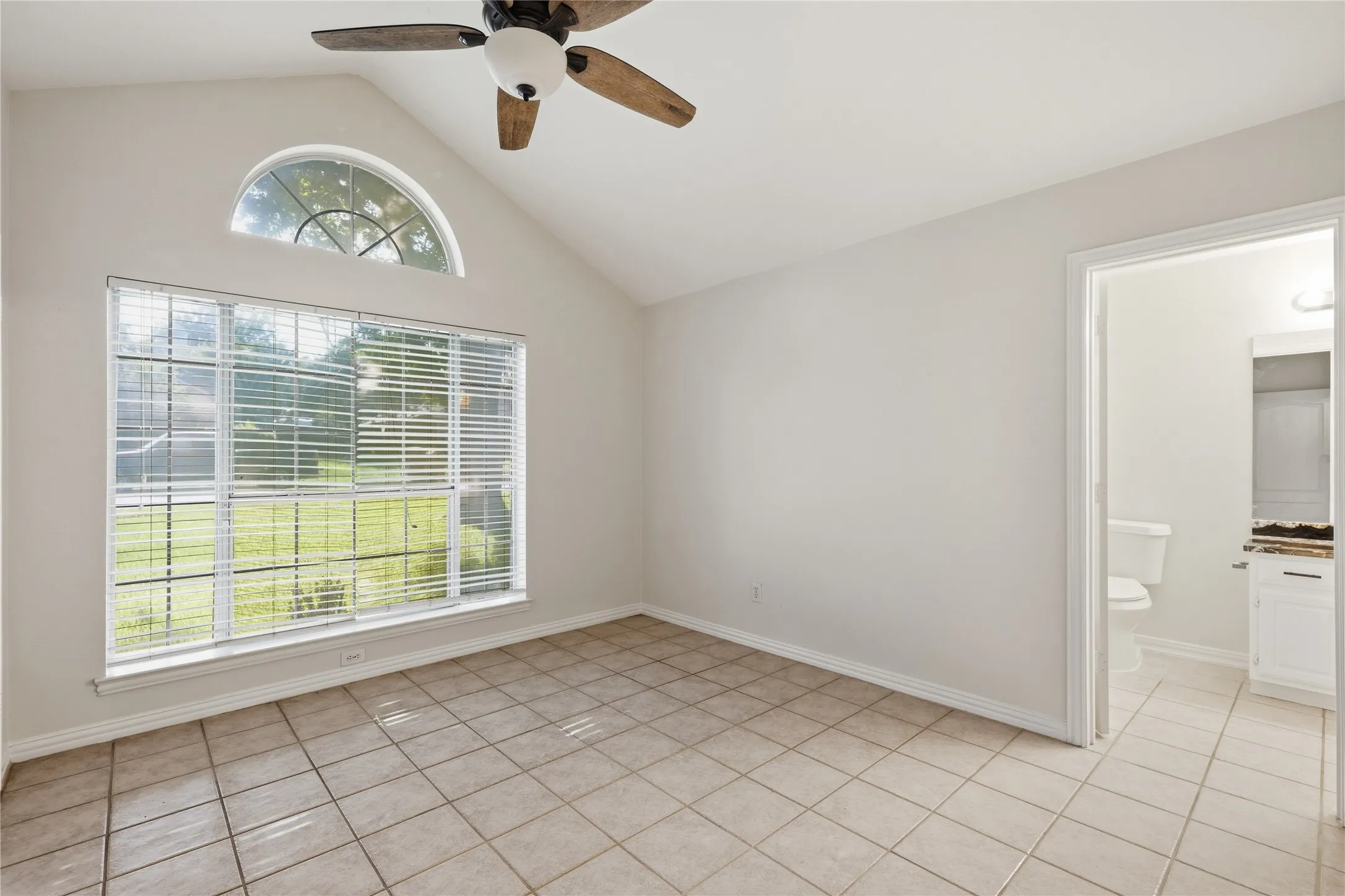 Single Family Residence For Sale in Collin County , 1115 Boyd Drive, Wylie, Texas 75098, 4 Bedroom, 3 Bathroom, 2 Garage spaces, 2,247 Sqft, built in 1990, mls#21309262, Real Estate Agent in Wylie, Homes For Sale in Collin county, Homes For Sale in Wylie, Realtor in Wylie Texas, Real Estate Brokerage Independent Realty Texas, Luminita Cordes Realtor