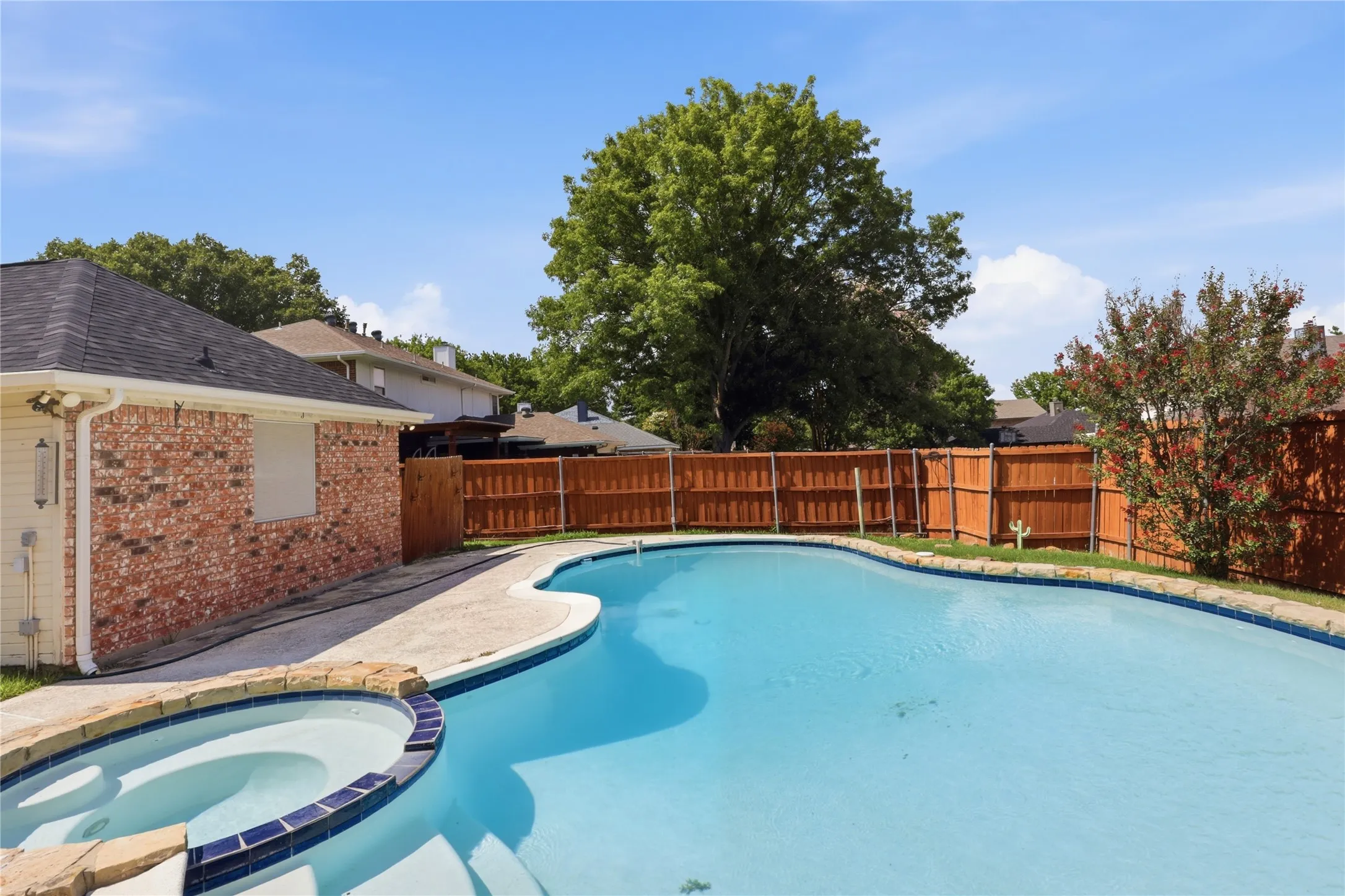 Single Family Residence For Sale in Collin County , 1115 Boyd Drive, Wylie, Texas 75098, 4 Bedroom, 3 Bathroom, 2 Garage spaces, 2,247 Sqft, built in 1990, mls#21309262, Real Estate Agent in Wylie, Homes For Sale in Collin county, Homes For Sale in Wylie, Realtor in Wylie Texas, Real Estate Brokerage Independent Realty Texas, Luminita Cordes Realtor