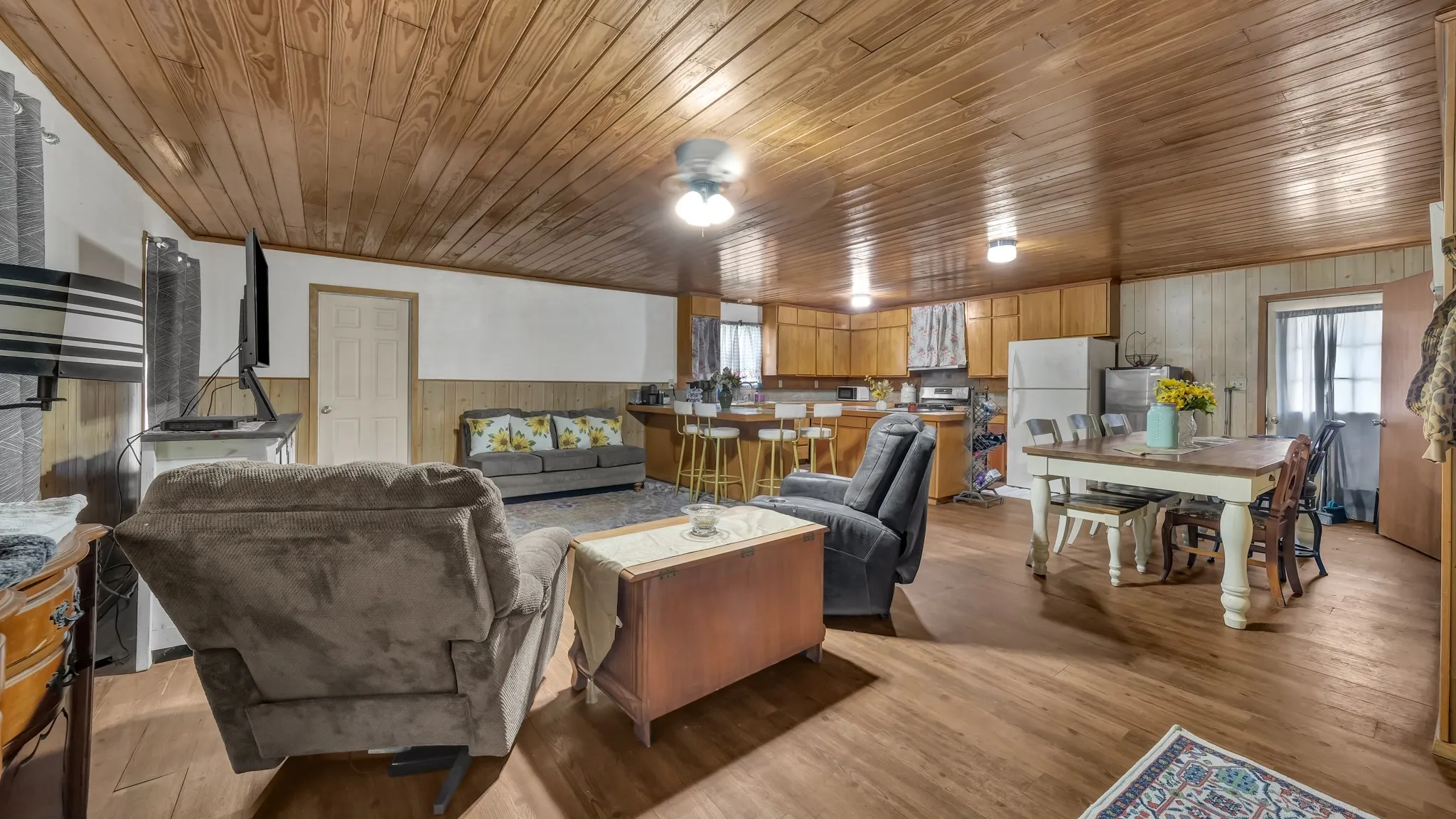 Single Family Residence For Sale in Palo Pinto County , 2334 N Bosley Road, Santo, Texas 76472, 3 Bedroom, 2 Bathroom, Garage spaces, 1,465 Sqft, built in 1997, mls#21314977, Real Estate Agent in Santo, Homes For Sale in Palo Pinto county, Homes For Sale in Santo, Realtor in Santo Texas, Real Estate Brokerage Independent Realty Texas, Luminita Cordes Realtor