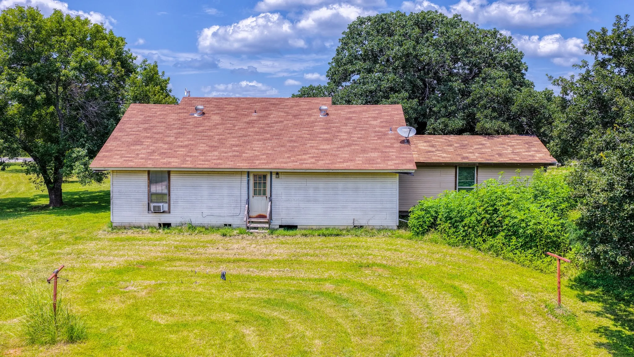 Single Family Residence For Sale in Palo Pinto County , 2334 N Bosley Road, Santo, Texas 76472, 3 Bedroom, 2 Bathroom, Garage spaces, 1,465 Sqft, built in 1997, mls#21314977, Real Estate Agent in Santo, Homes For Sale in Palo Pinto county, Homes For Sale in Santo, Realtor in Santo Texas, Real Estate Brokerage Independent Realty Texas, Luminita Cordes Realtor