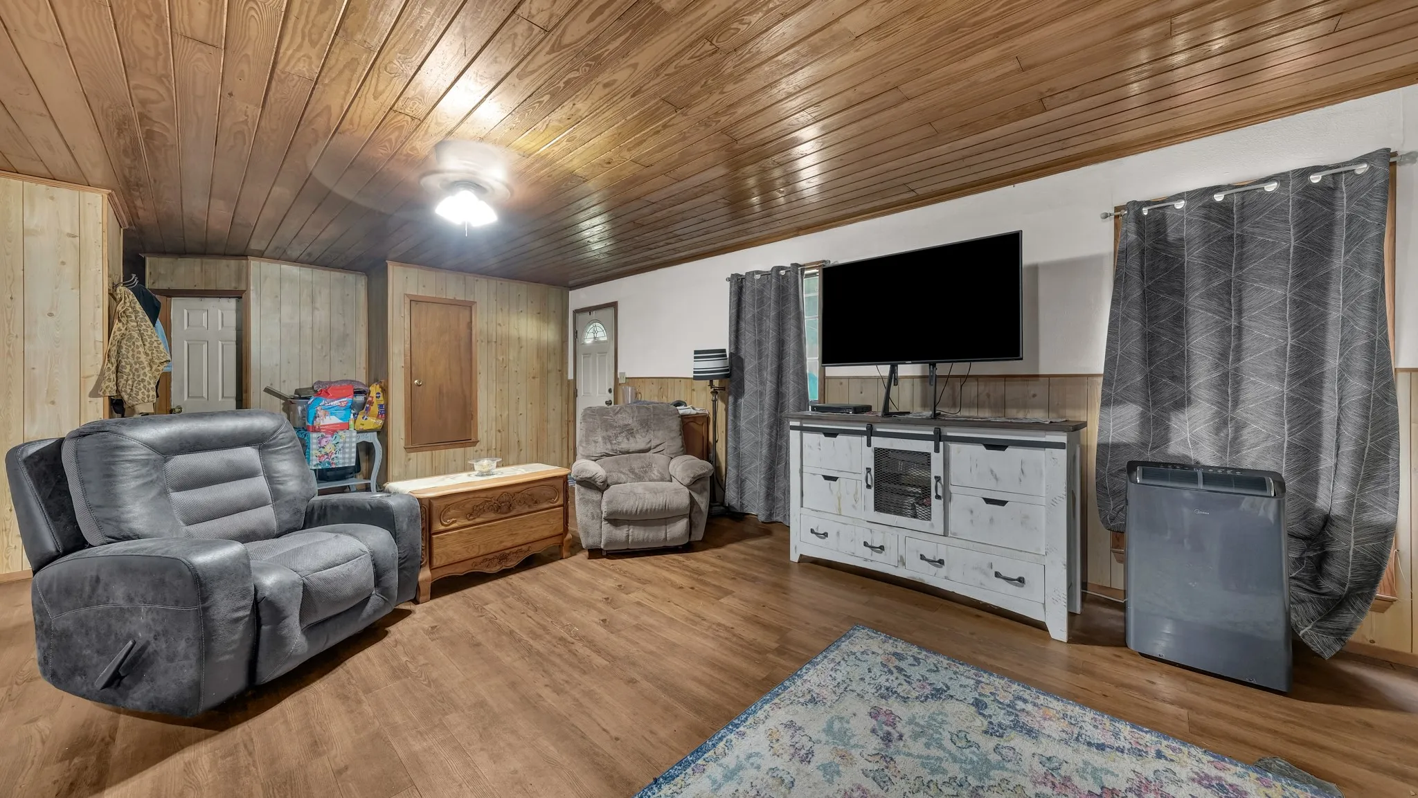 Single Family Residence For Sale in Palo Pinto County , 2334 N Bosley Road, Santo, Texas 76472, 3 Bedroom, 2 Bathroom, Garage spaces, 1,465 Sqft, built in 1997, mls#21314977, Real Estate Agent in Santo, Homes For Sale in Palo Pinto county, Homes For Sale in Santo, Realtor in Santo Texas, Real Estate Brokerage Independent Realty Texas, Luminita Cordes Realtor
