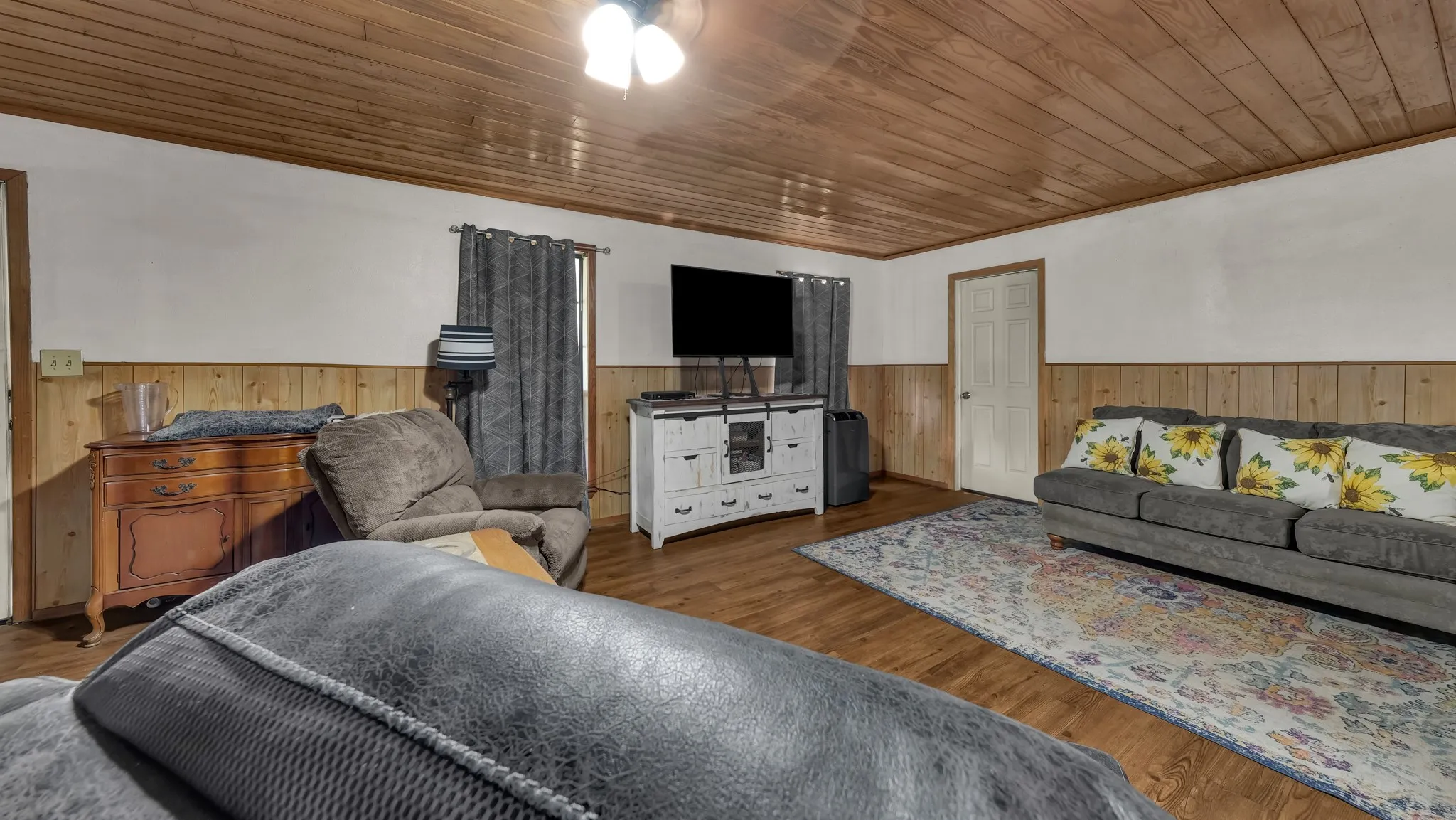 Single Family Residence For Sale in Palo Pinto County , 2334 N Bosley Road, Santo, Texas 76472, 3 Bedroom, 2 Bathroom, Garage spaces, 1,465 Sqft, built in 1997, mls#21314977, Real Estate Agent in Santo, Homes For Sale in Palo Pinto county, Homes For Sale in Santo, Realtor in Santo Texas, Real Estate Brokerage Independent Realty Texas, Luminita Cordes Realtor
