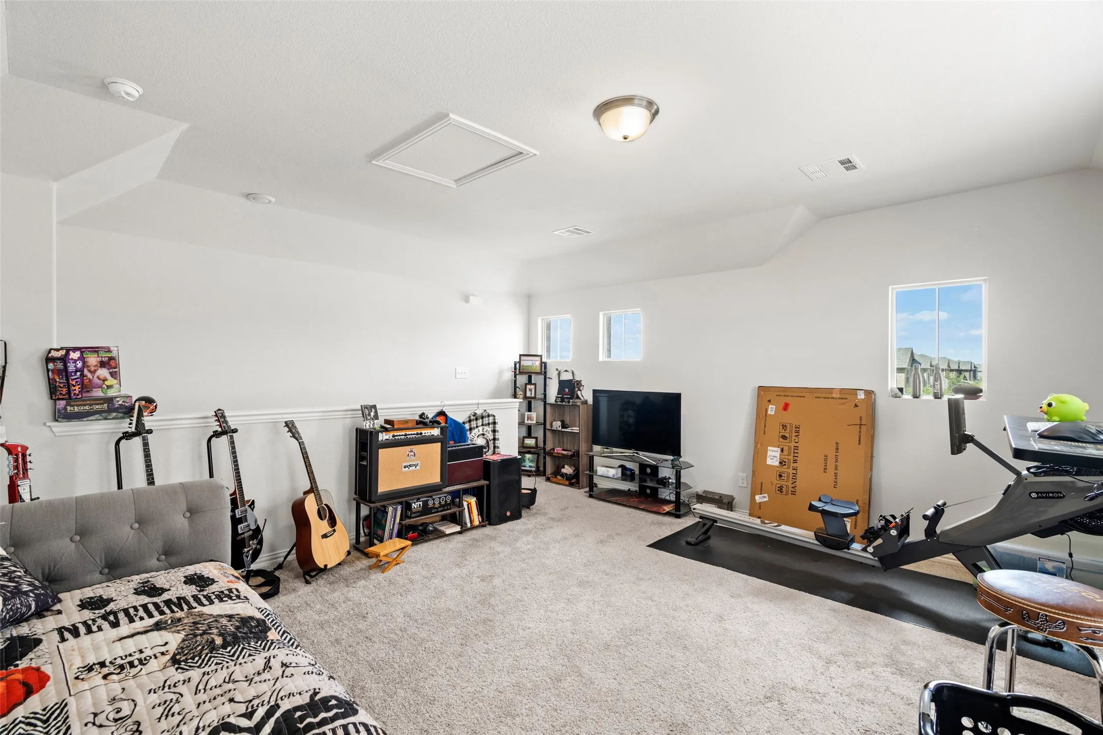 Single Family Residence For Rent in Denton County , 3016 Prairie Trail Avenue, Aubrey, Texas 76227, 3 Bedroom, 2 Bathroom, 2 Garage spaces, 2,084 Sqft, built in 2020, mls#21317214, Real Estate Agent in Aubrey, Homes For Rent in Denton county, Homes For Rent in Aubrey, Realtor in Aubrey Texas, Real Estate Brokerage Independent Realty Texas, Luminita Cordes Realtor