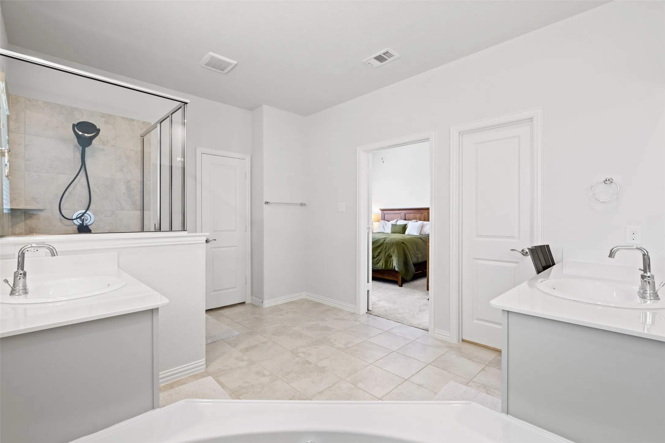 Single Family Residence For Rent in Denton County , 3016 Prairie Trail Avenue, Aubrey, Texas 76227, 3 Bedroom, 2 Bathroom, 2 Garage spaces, 2,084 Sqft, built in 2020, mls#21317214, Real Estate Agent in Aubrey, Homes For Rent in Denton county, Homes For Rent in Aubrey, Realtor in Aubrey Texas, Real Estate Brokerage Independent Realty Texas, Luminita Cordes Realtor