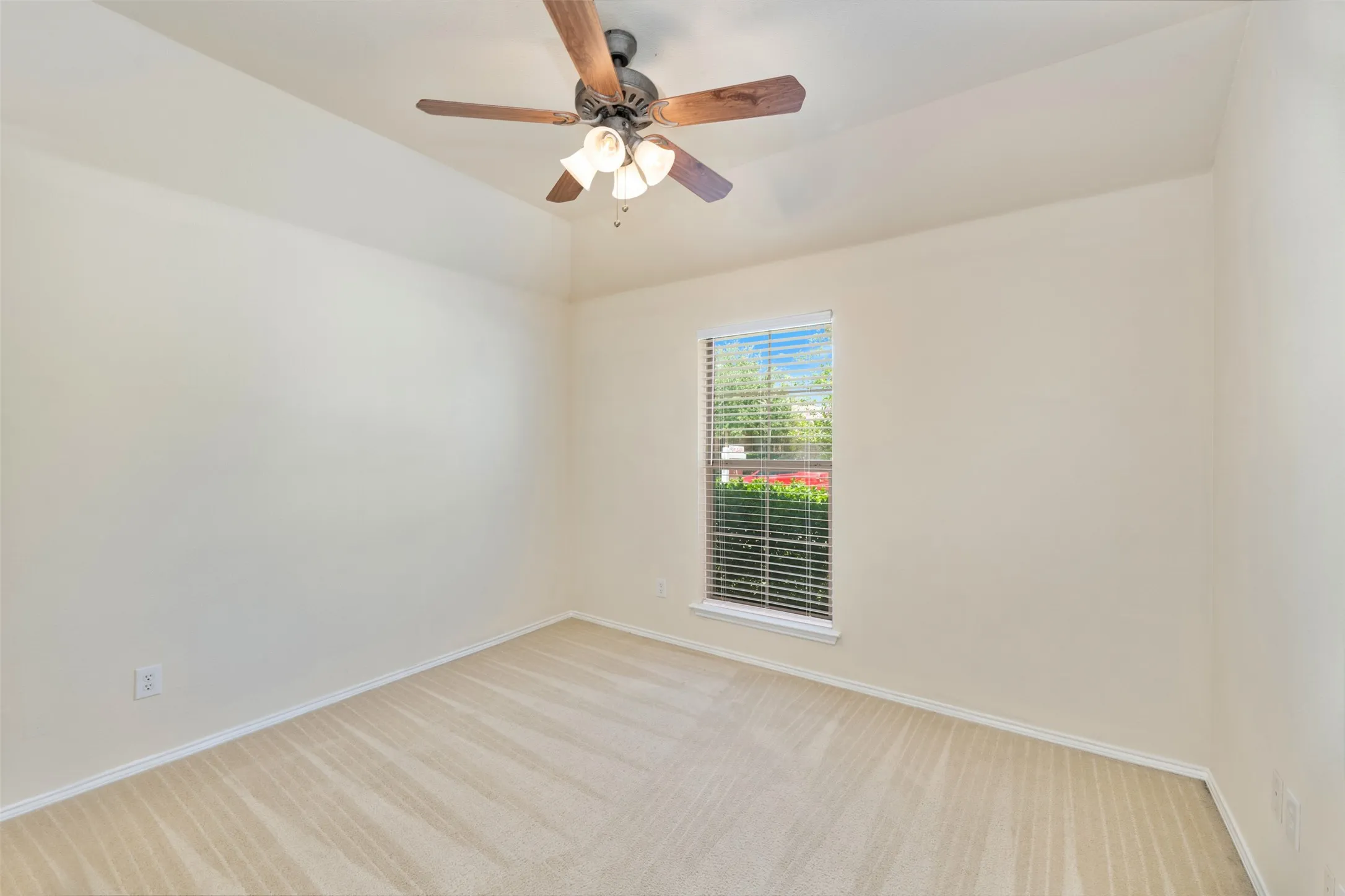 Single Family Residence For Rent in Tarrant County , 1200 Sierra Blanca Street, Fort Worth, Texas 76028, 3 Bedroom, 2 Bathroom, 2 Garage spaces, 2,020 Sqft, built in 2006, mls#21321139, Real Estate Agent in Fort Worth, Homes For Rent in Tarrant county, Homes For Rent in Fort Worth, Realtor in Fort Worth Texas, Real Estate Brokerage Independent Realty Texas, Luminita Cordes Realtor