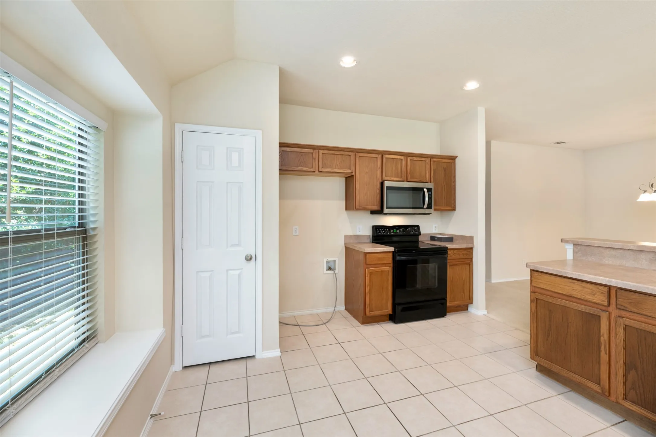 Single Family Residence For Rent in Tarrant County , 1200 Sierra Blanca Street, Fort Worth, Texas 76028, 3 Bedroom, 2 Bathroom, 2 Garage spaces, 2,020 Sqft, built in 2006, mls#21321139, Real Estate Agent in Fort Worth, Homes For Rent in Tarrant county, Homes For Rent in Fort Worth, Realtor in Fort Worth Texas, Real Estate Brokerage Independent Realty Texas, Luminita Cordes Realtor