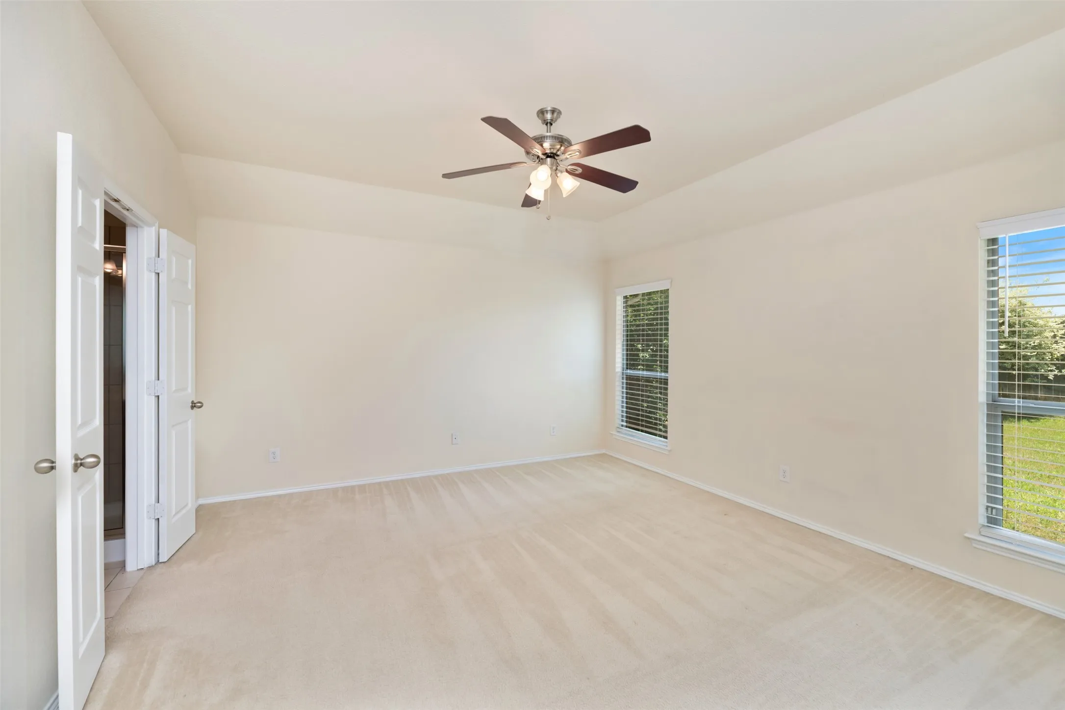 Single Family Residence For Rent in Tarrant County , 1200 Sierra Blanca Street, Fort Worth, Texas 76028, 3 Bedroom, 2 Bathroom, 2 Garage spaces, 2,020 Sqft, built in 2006, mls#21321139, Real Estate Agent in Fort Worth, Homes For Rent in Tarrant county, Homes For Rent in Fort Worth, Realtor in Fort Worth Texas, Real Estate Brokerage Independent Realty Texas, Luminita Cordes Realtor