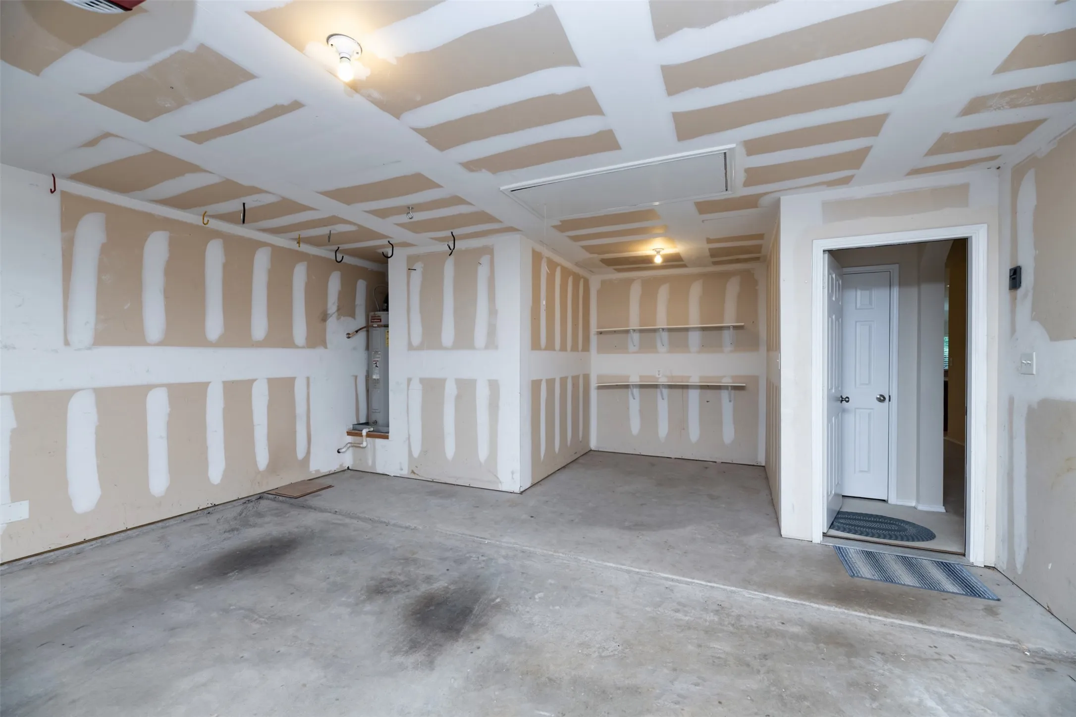 Single Family Residence For Rent in Tarrant County , 1200 Sierra Blanca Street, Fort Worth, Texas 76028, 3 Bedroom, 2 Bathroom, 2 Garage spaces, 2,020 Sqft, built in 2006, mls#21321139, Real Estate Agent in Fort Worth, Homes For Rent in Tarrant county, Homes For Rent in Fort Worth, Realtor in Fort Worth Texas, Real Estate Brokerage Independent Realty Texas, Luminita Cordes Realtor