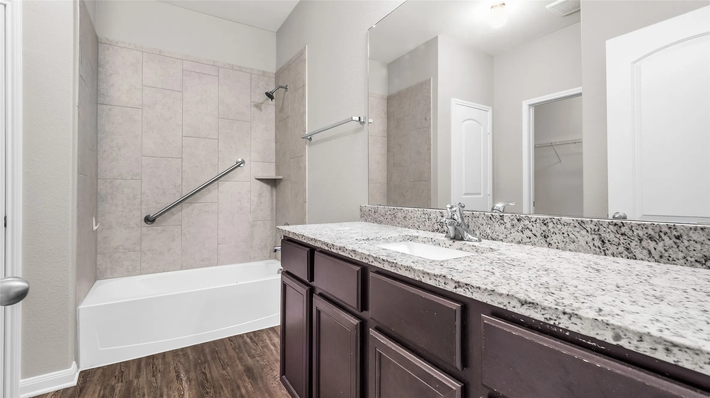 Single Family Residence For Rent in Collin County , 124 Bowen Street, Anna, Texas 75409, 3 Bedroom, 2 Bathroom, 2 Garage spaces, 1,619 Sqft, built in 2019, mls#21251385, Real Estate Agent in Anna, Homes For Rent in Collin county, Homes For Rent in Anna, Realtor in Anna Texas, Real Estate Brokerage Independent Realty Texas, Luminita Cordes Realtor