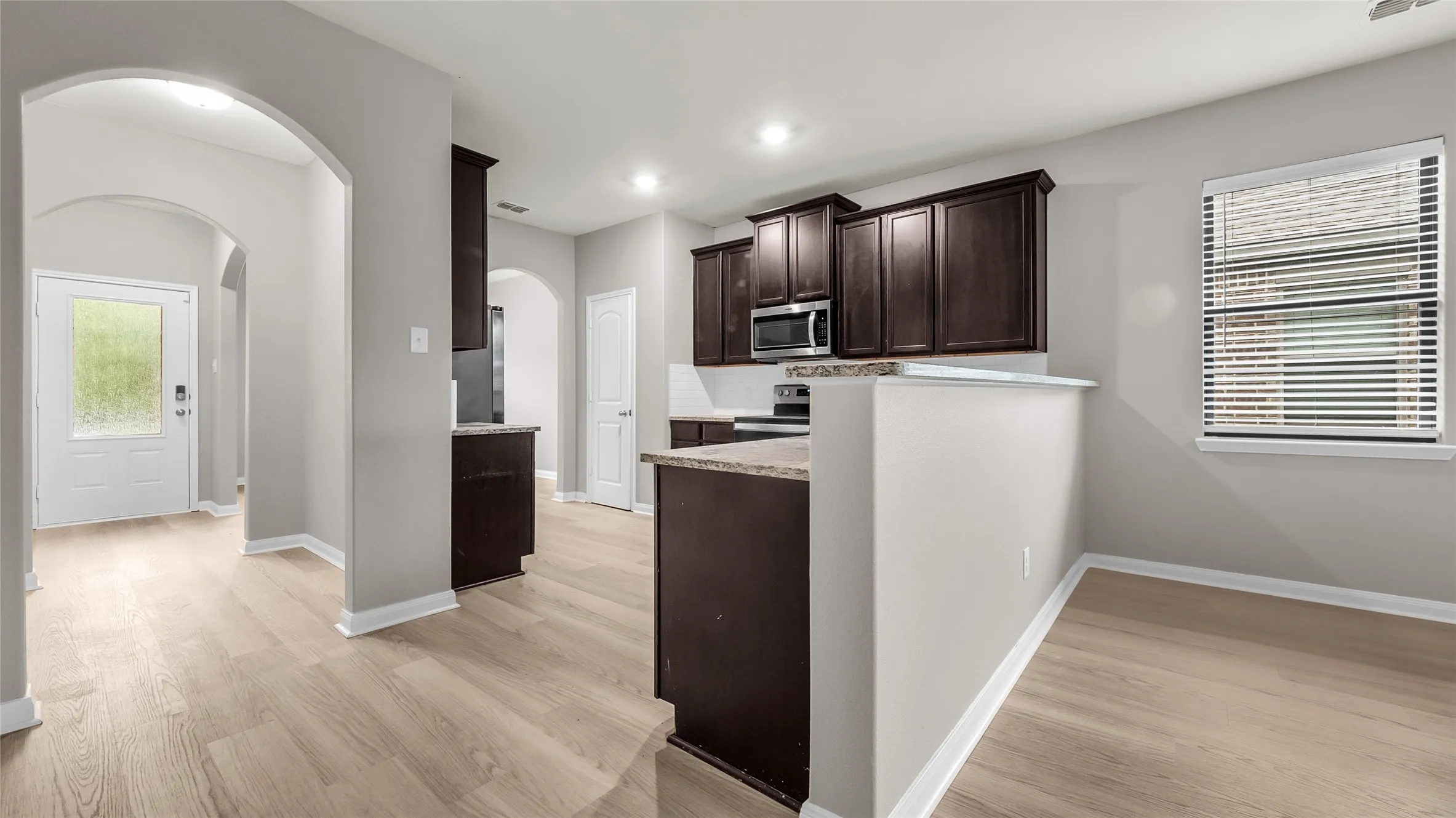 Single Family Residence For Rent in Collin County , 124 Bowen Street, Anna, Texas 75409, 3 Bedroom, 2 Bathroom, 2 Garage spaces, 1,619 Sqft, built in 2019, mls#21251385, Real Estate Agent in Anna, Homes For Rent in Collin county, Homes For Rent in Anna, Realtor in Anna Texas, Real Estate Brokerage Independent Realty Texas, Luminita Cordes Realtor
