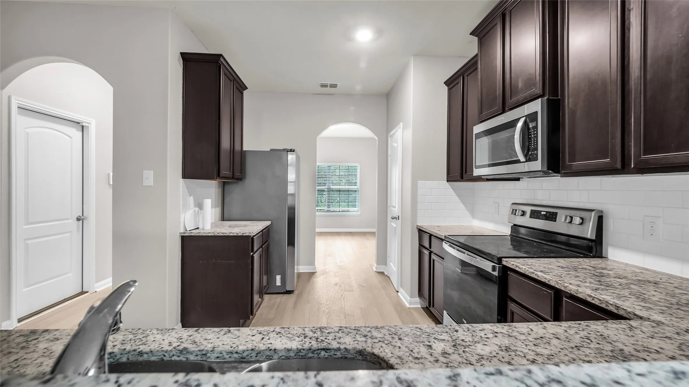 Single Family Residence For Rent in Collin County , 124 Bowen Street, Anna, Texas 75409, 3 Bedroom, 2 Bathroom, 2 Garage spaces, 1,619 Sqft, built in 2019, mls#21251385, Real Estate Agent in Anna, Homes For Rent in Collin county, Homes For Rent in Anna, Realtor in Anna Texas, Real Estate Brokerage Independent Realty Texas, Luminita Cordes Realtor